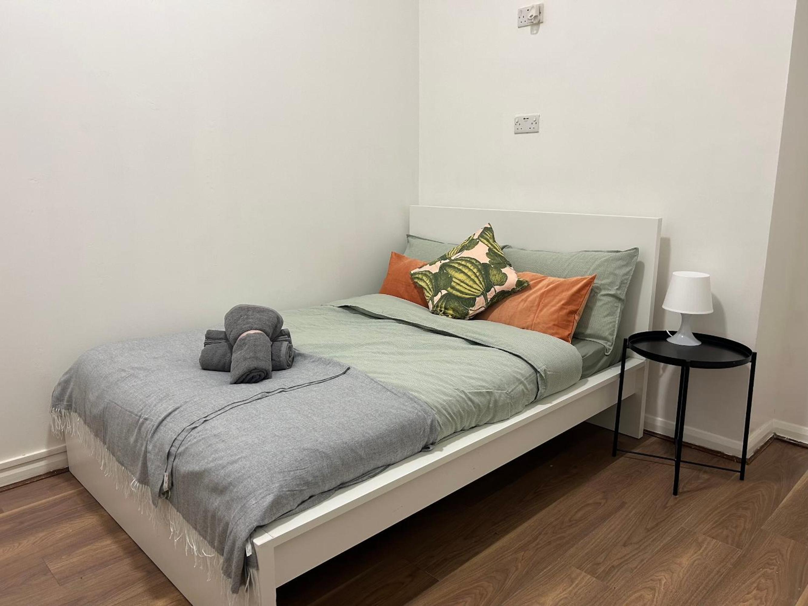 Double Room with Shared Bathroom photo 1