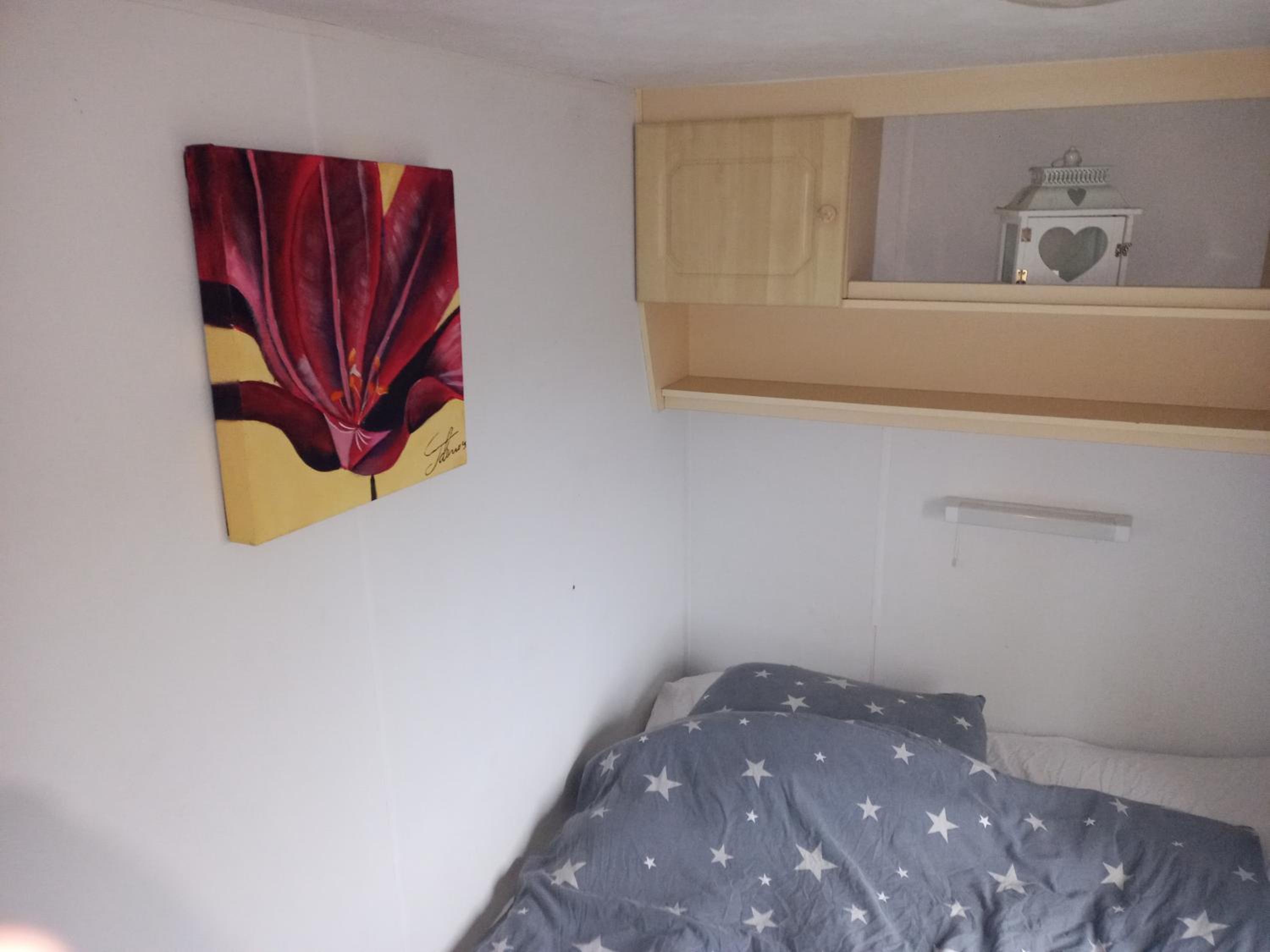 Two-Bedroom House - Photo 19