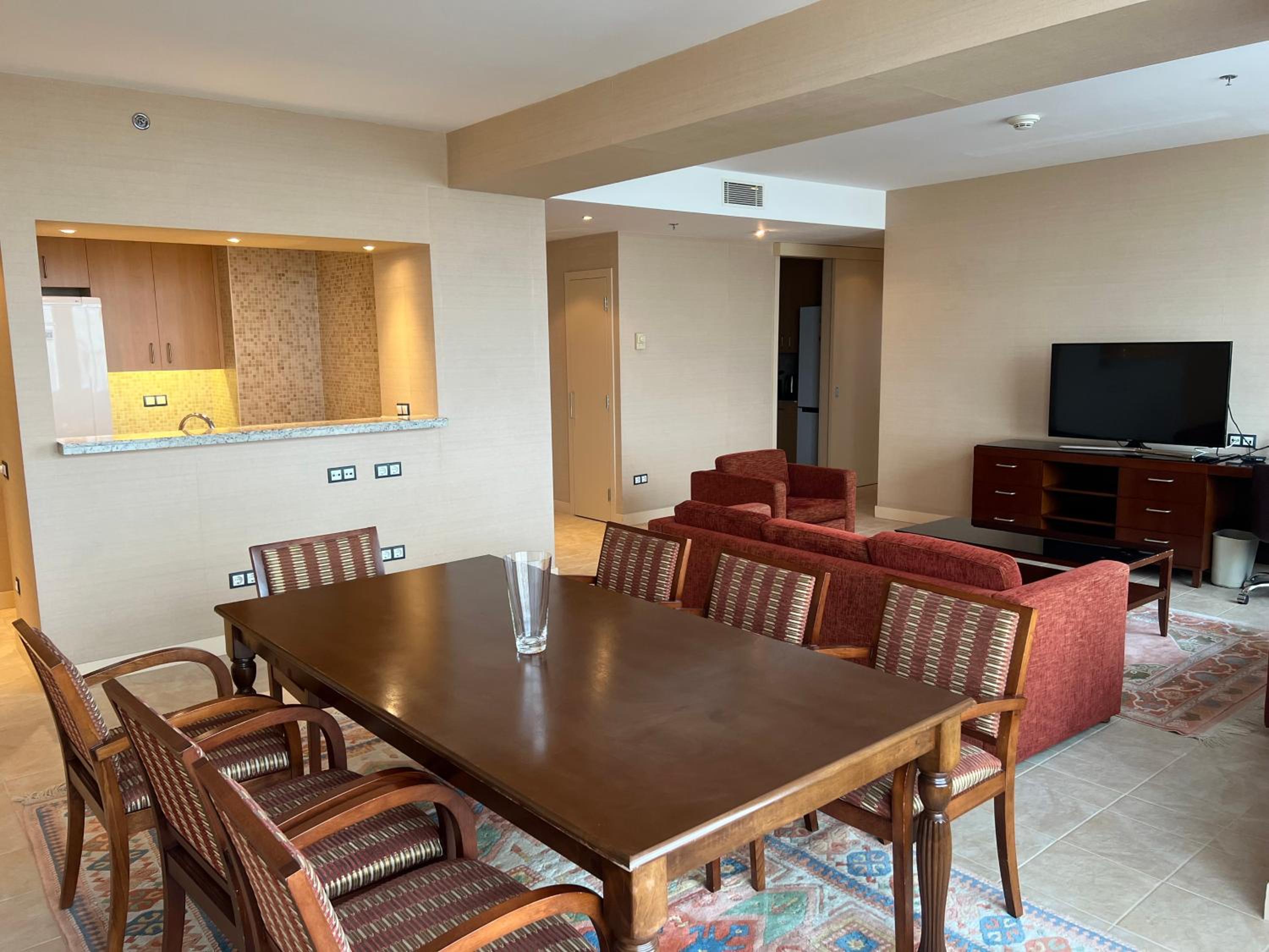 Three-Bedroom Apartment With City View photo 1