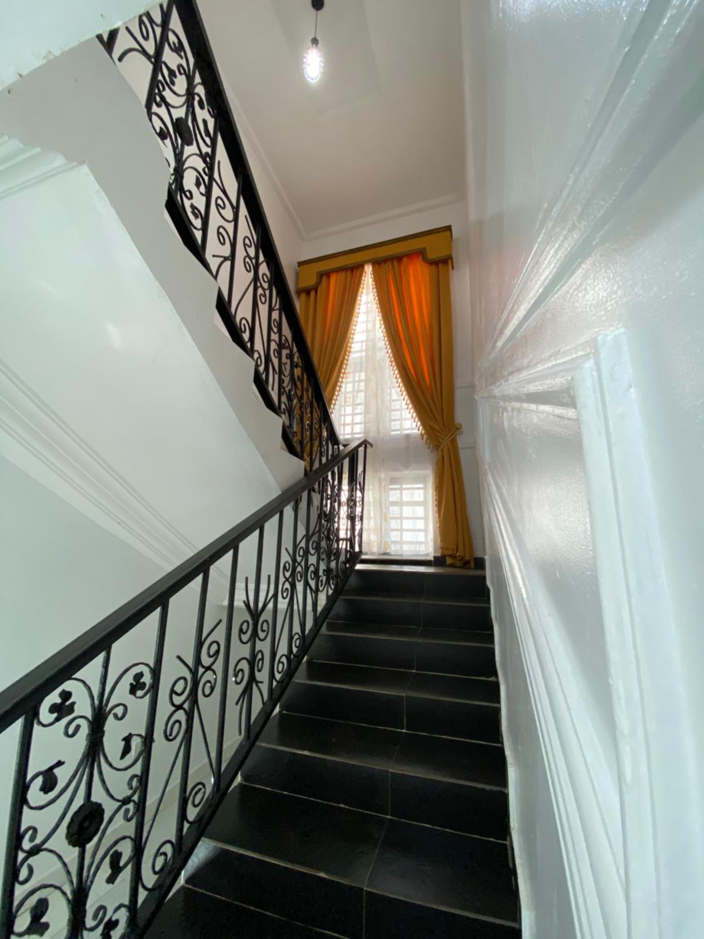 One-Bedroom Apartment - Photo 6