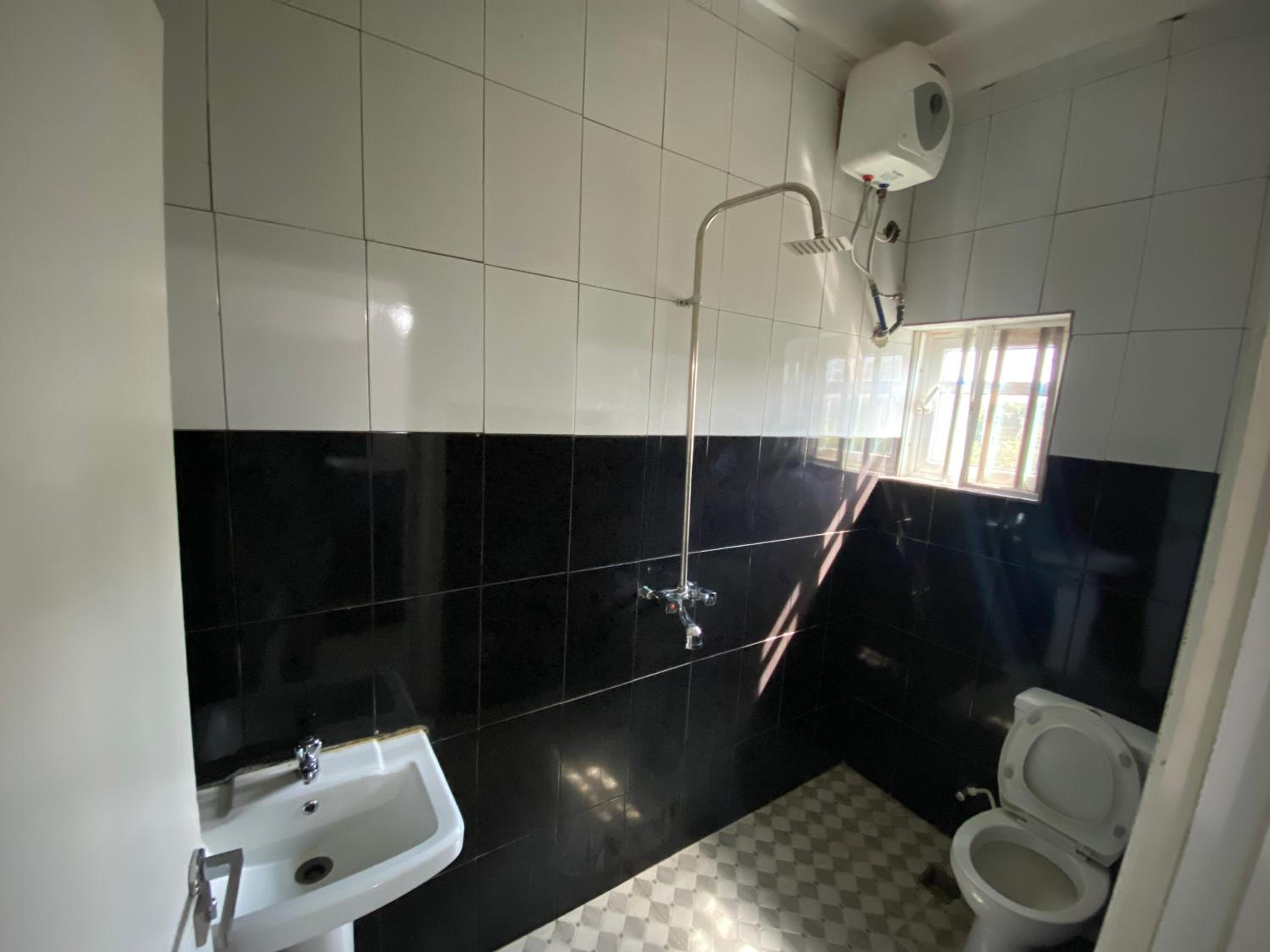 One-Bedroom Apartment - Photo 7