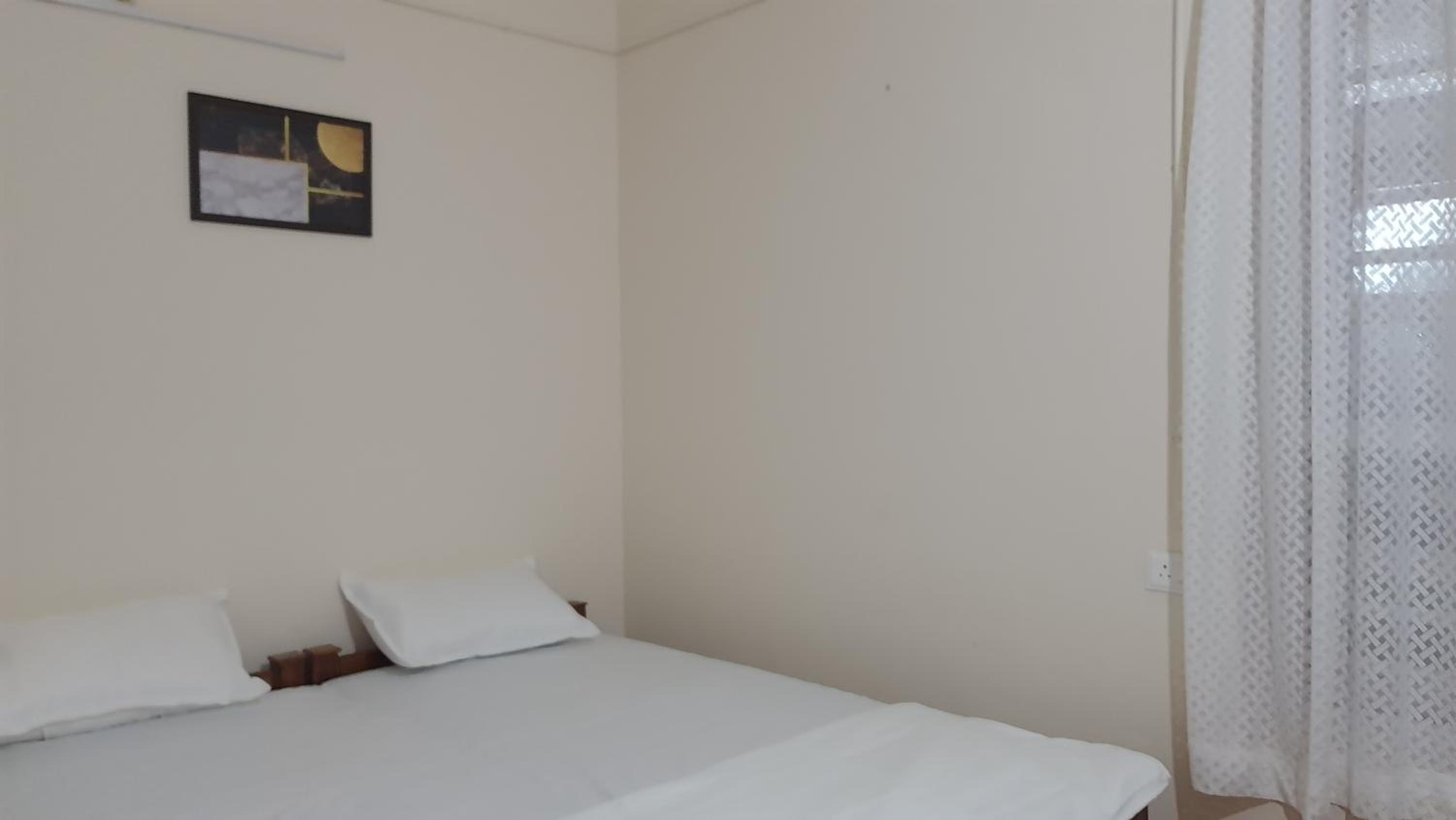 Budget Double Room photo 3