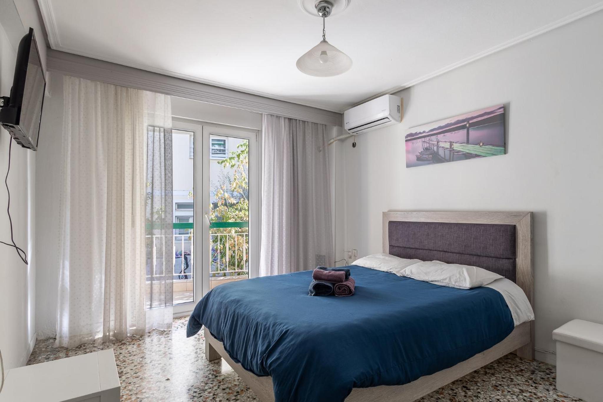 One-Bedroom Apartment - City View