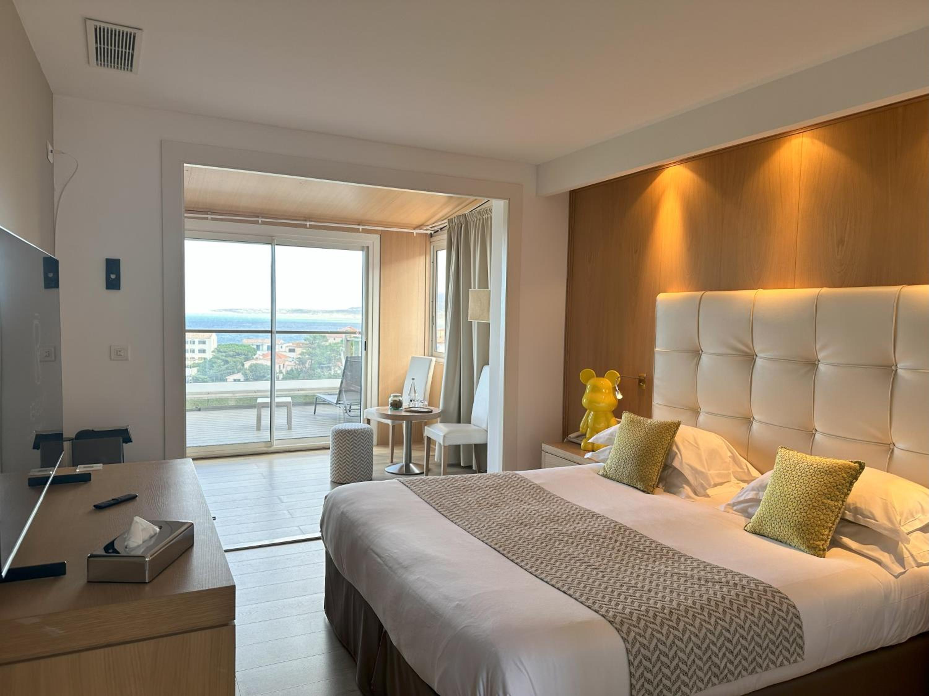 L+ sup • Chambre Double ou Lits Jumeaux - Terrasse avec Vue sur Mer