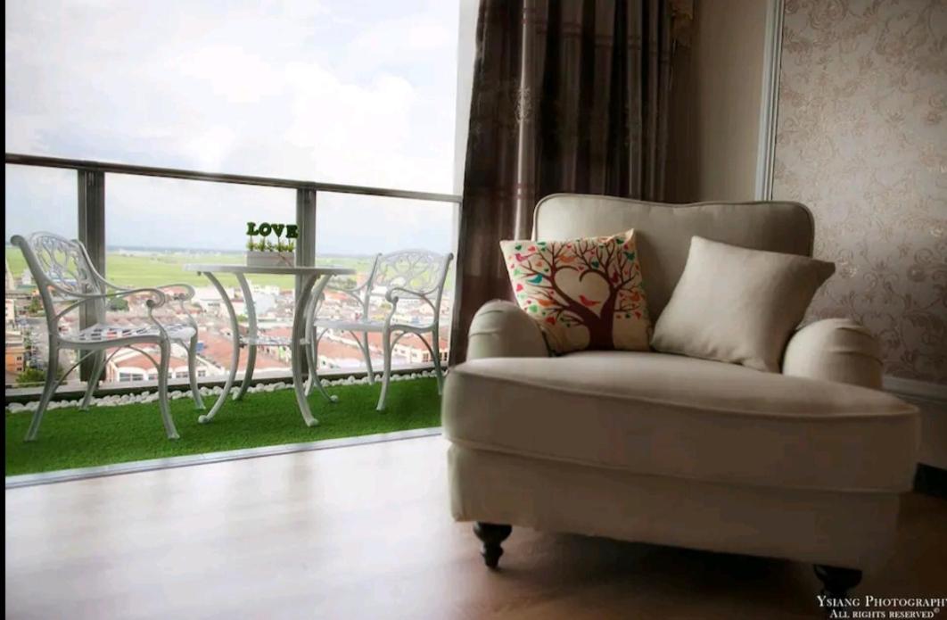 Apartment with Balcony