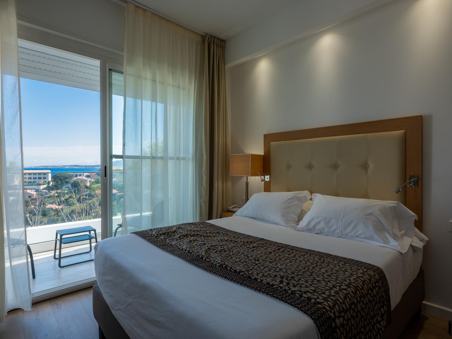 S - Double Room - Balcony with Sea/ Pool View