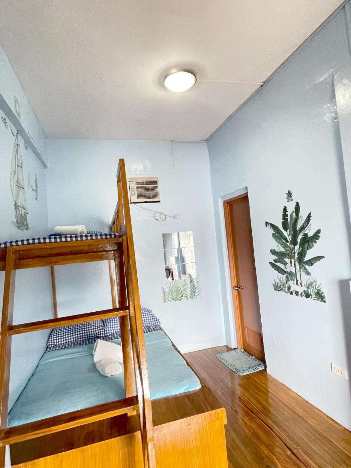 Budget Triple Room - Photo 11