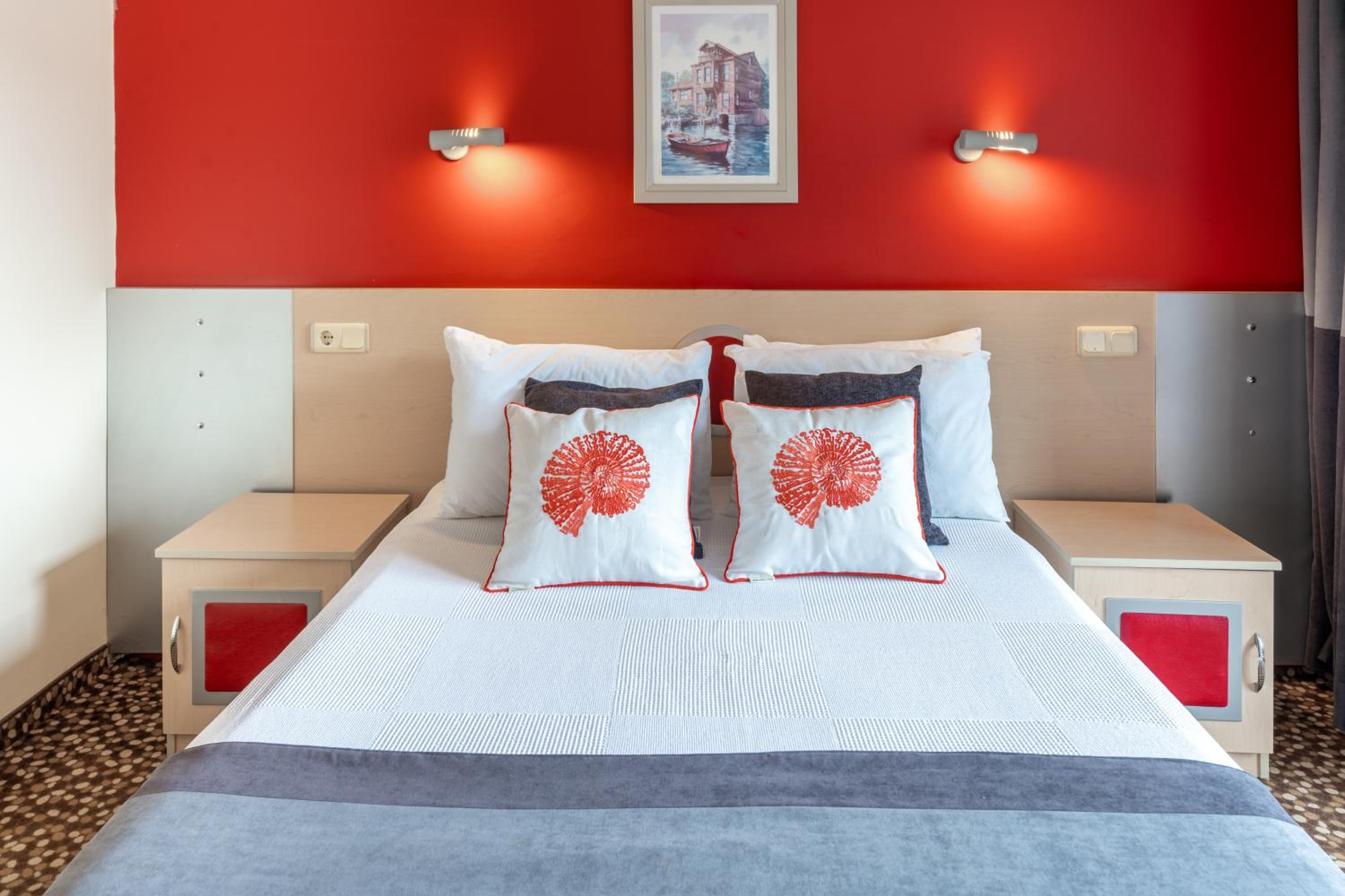 Classic Double Room With Balcony