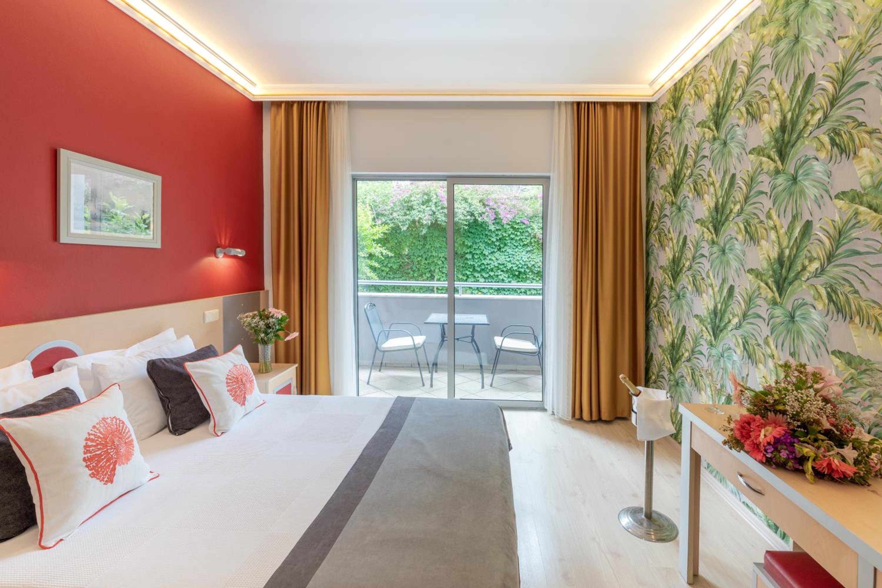 Standard Twin Room With Mountain View