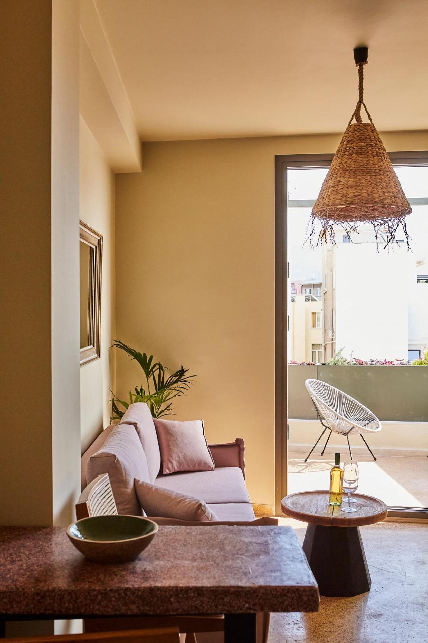 Studio with Balcony photo 1