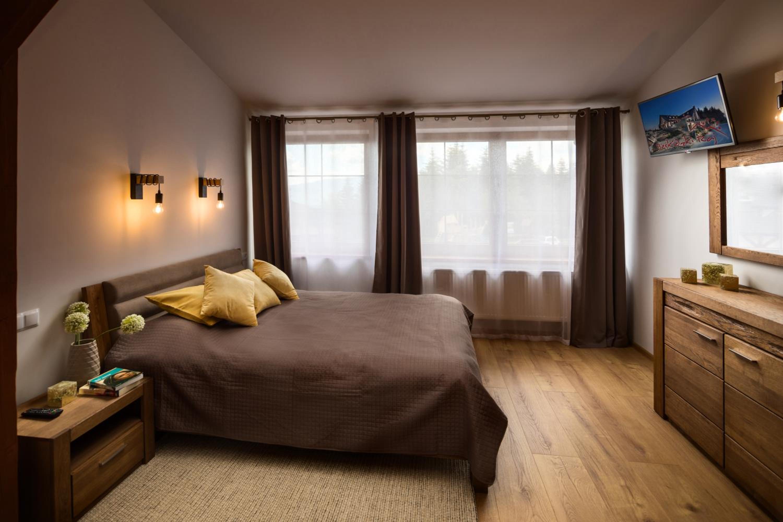 One-Bedroom Apartment - Photo 11