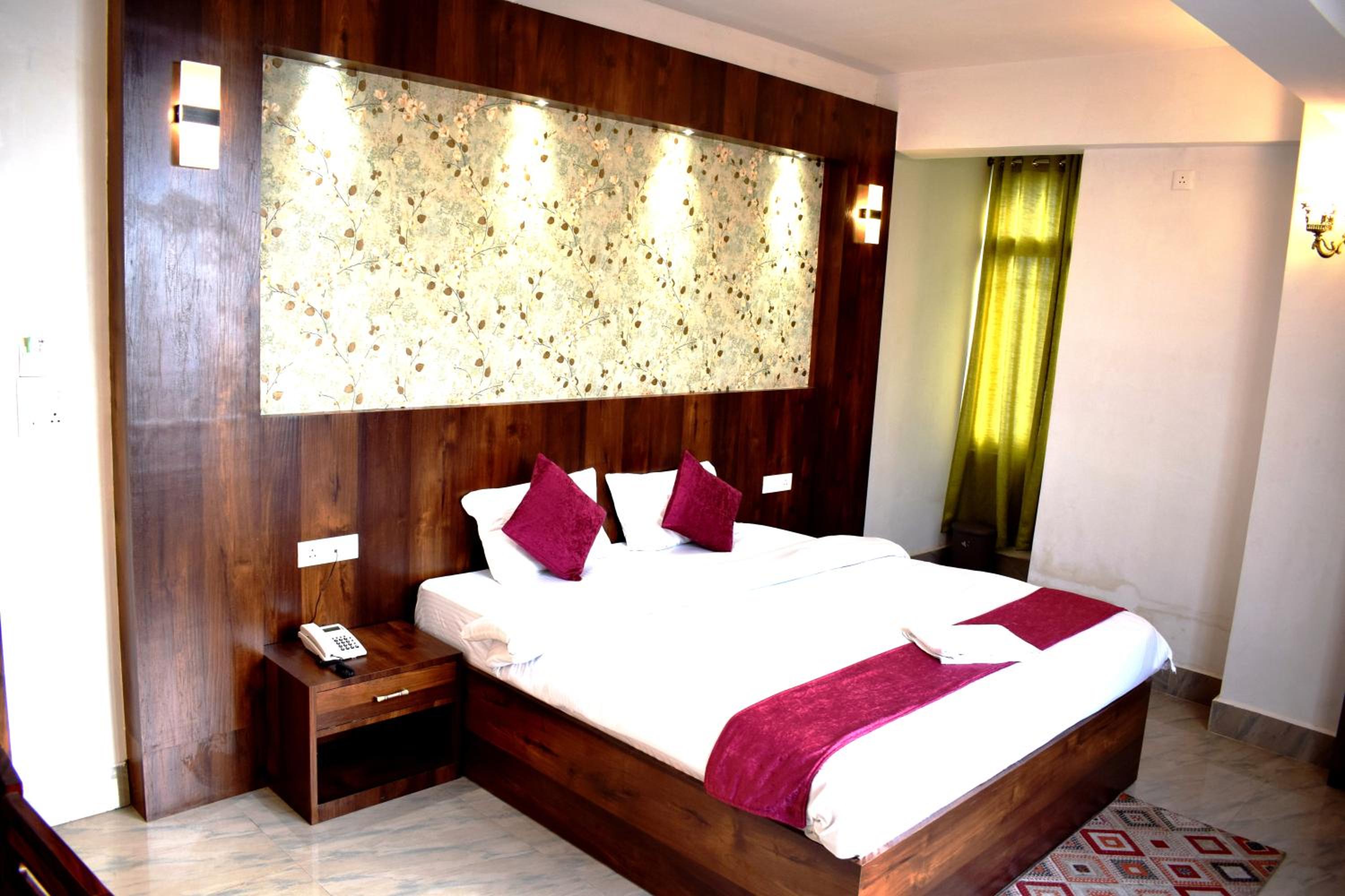 Deluxe Double Room photo 2