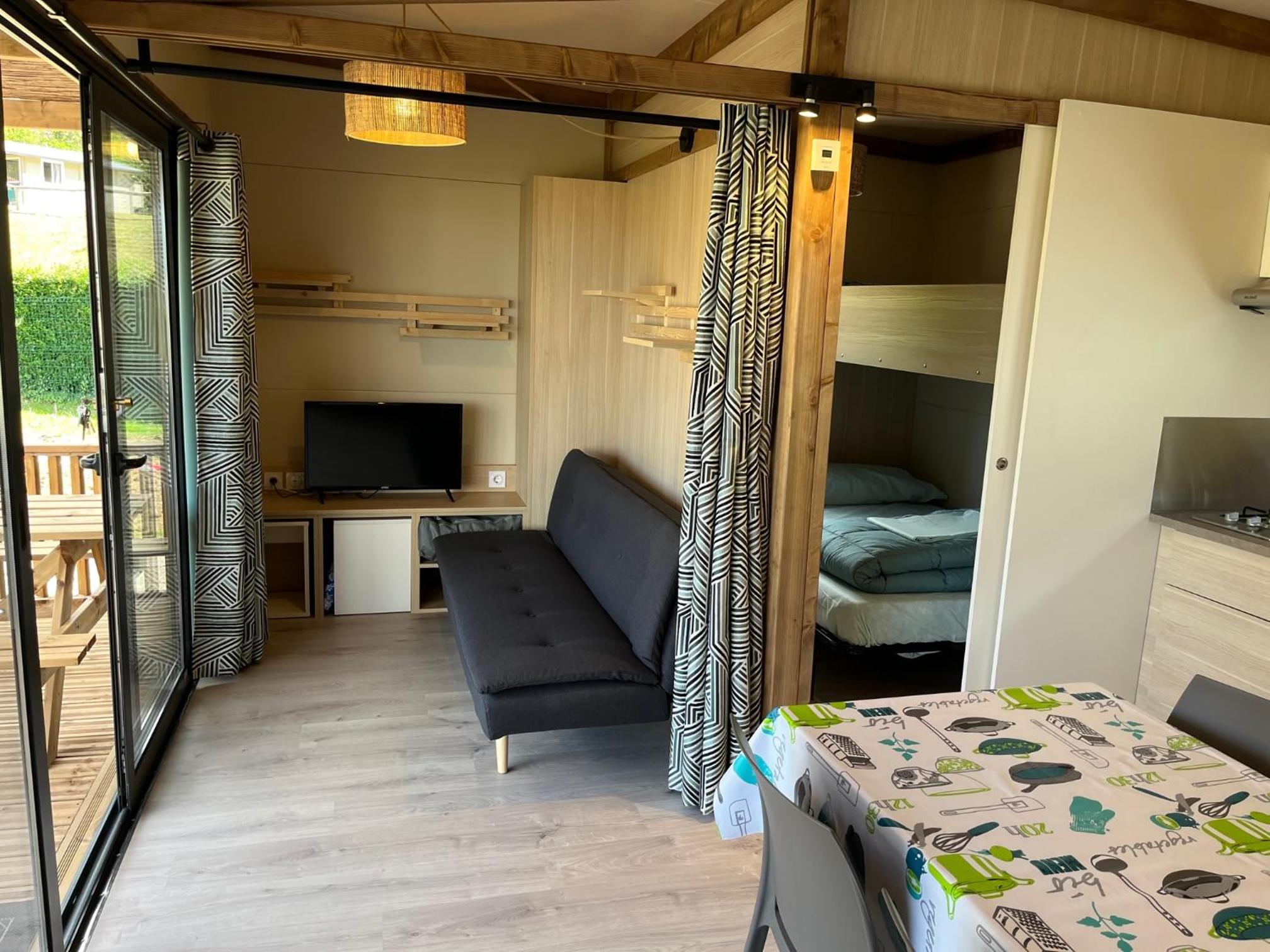 Deluxe Bungalow
