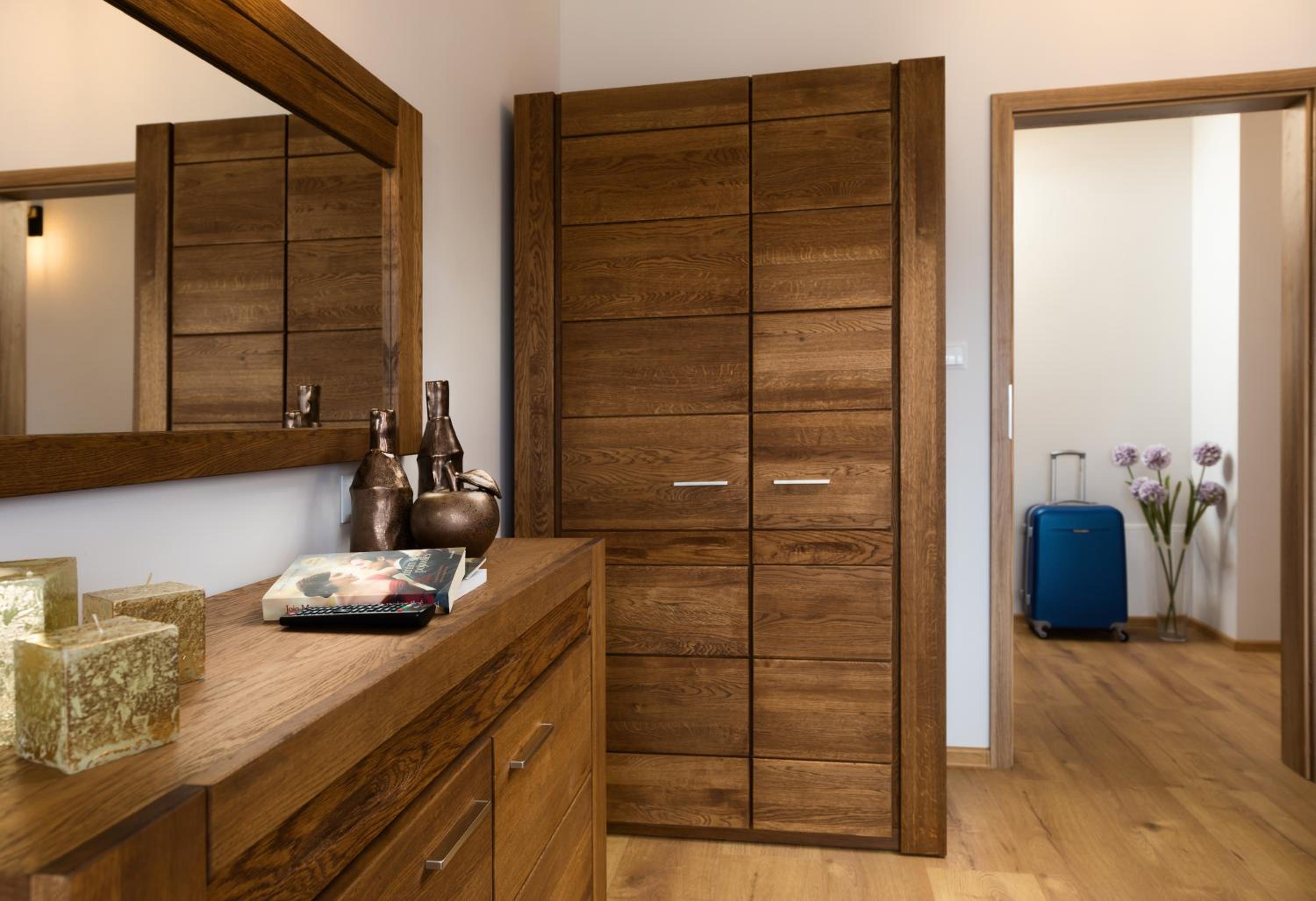 One-Bedroom Apartment - Photo 7