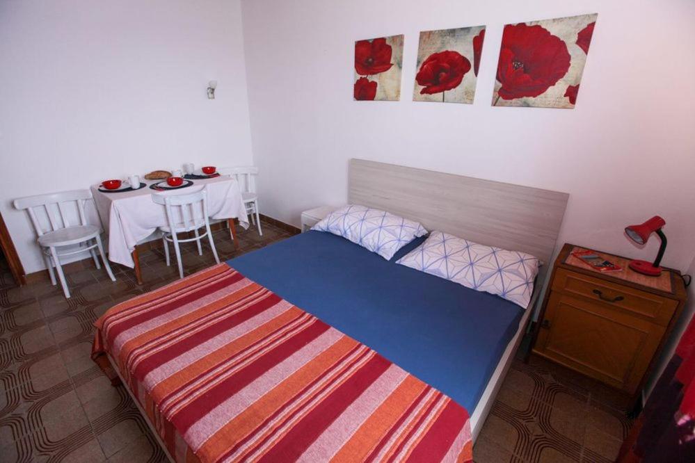 Apartment With Terrace photo 2