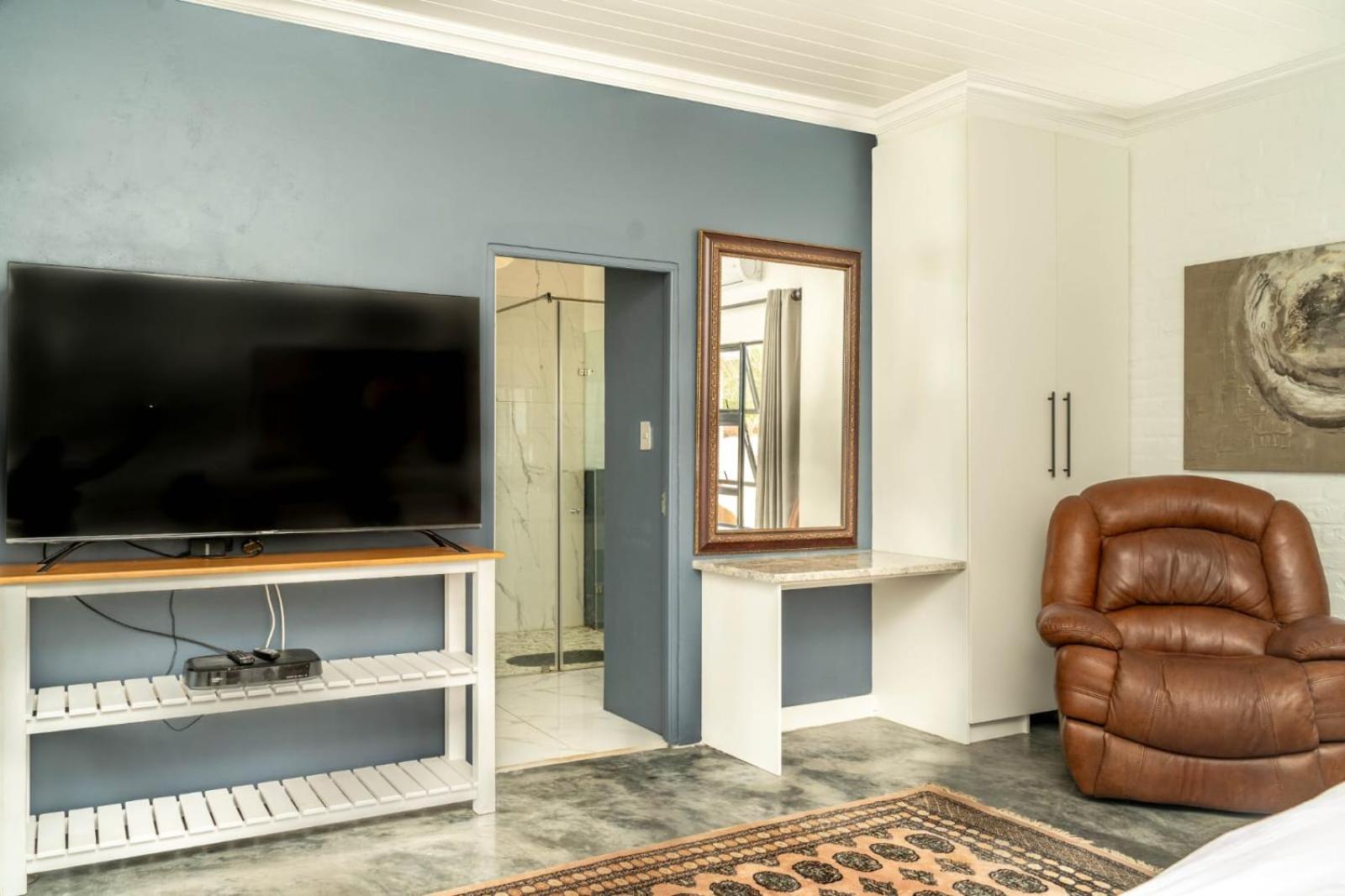 Family Room with Garden View photo 2