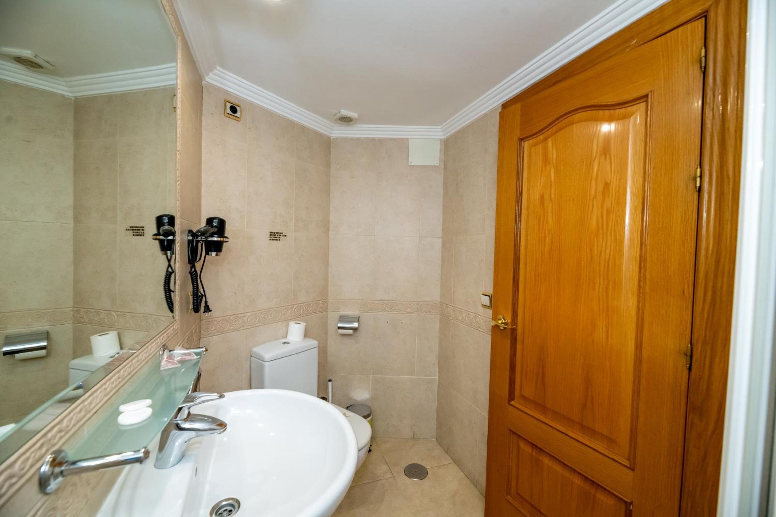 Single Room photo 2