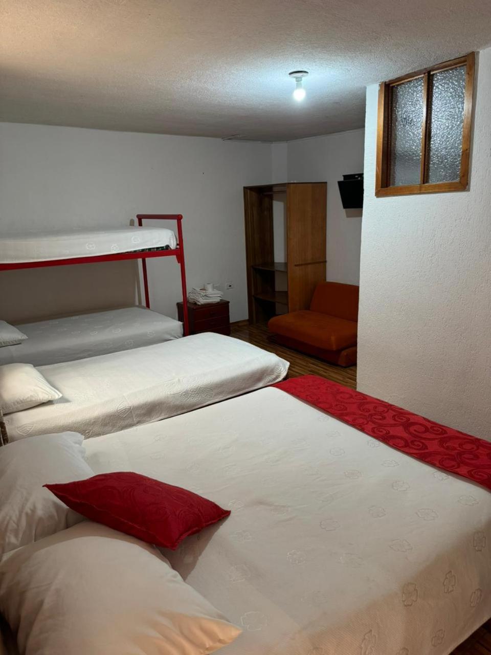 Classic Quadruple Room photo 3