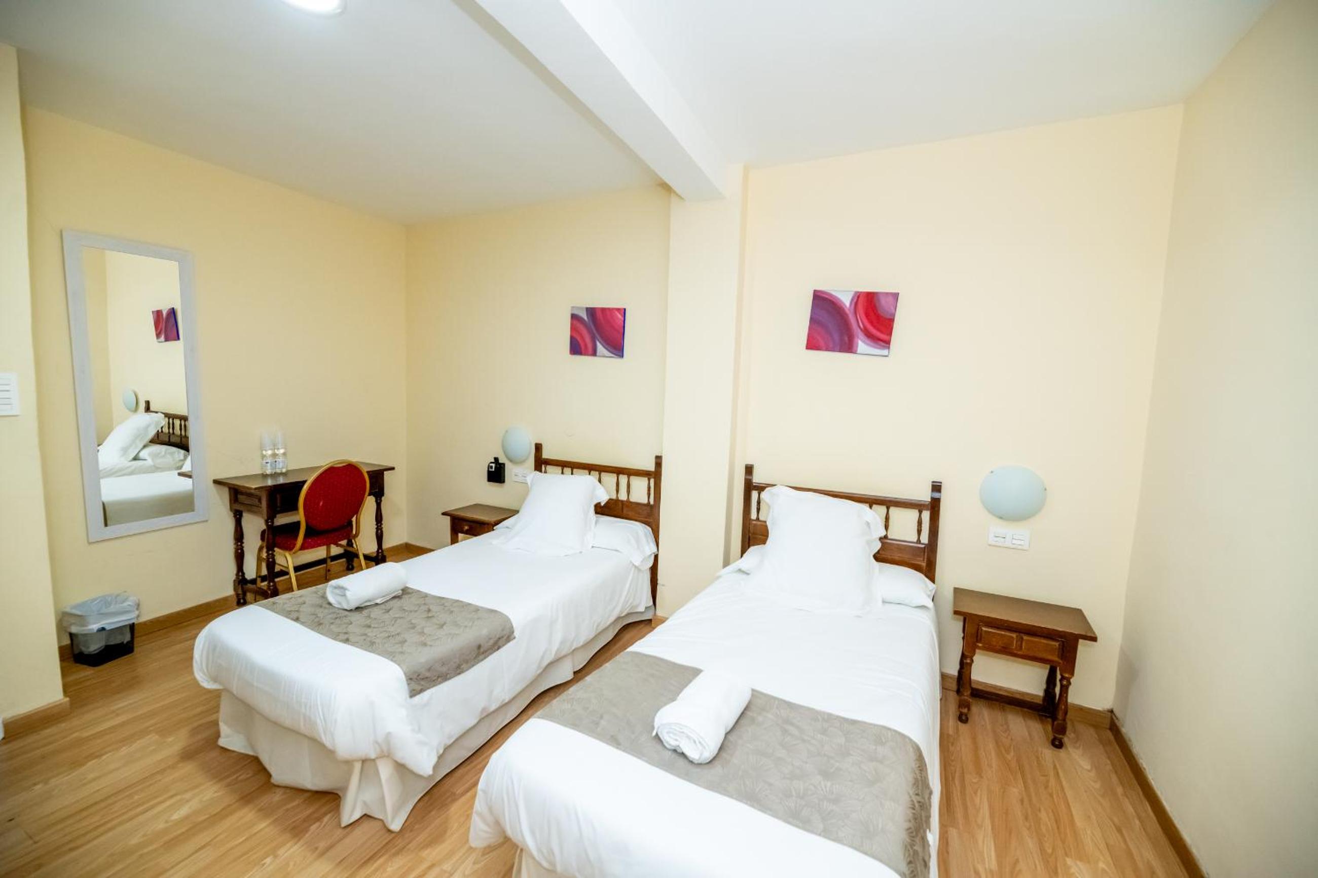 Economy Double or Twin Room - Photo 5