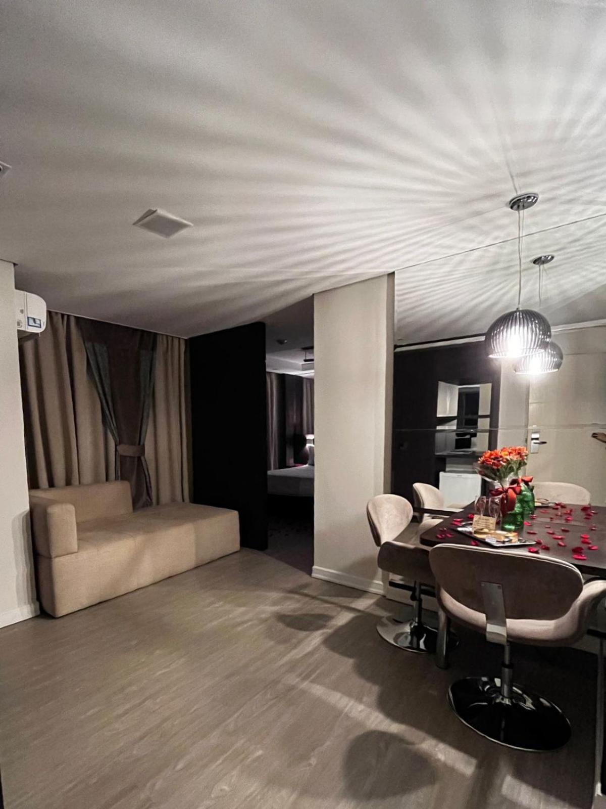 Deluxe Suite with Spa Bath