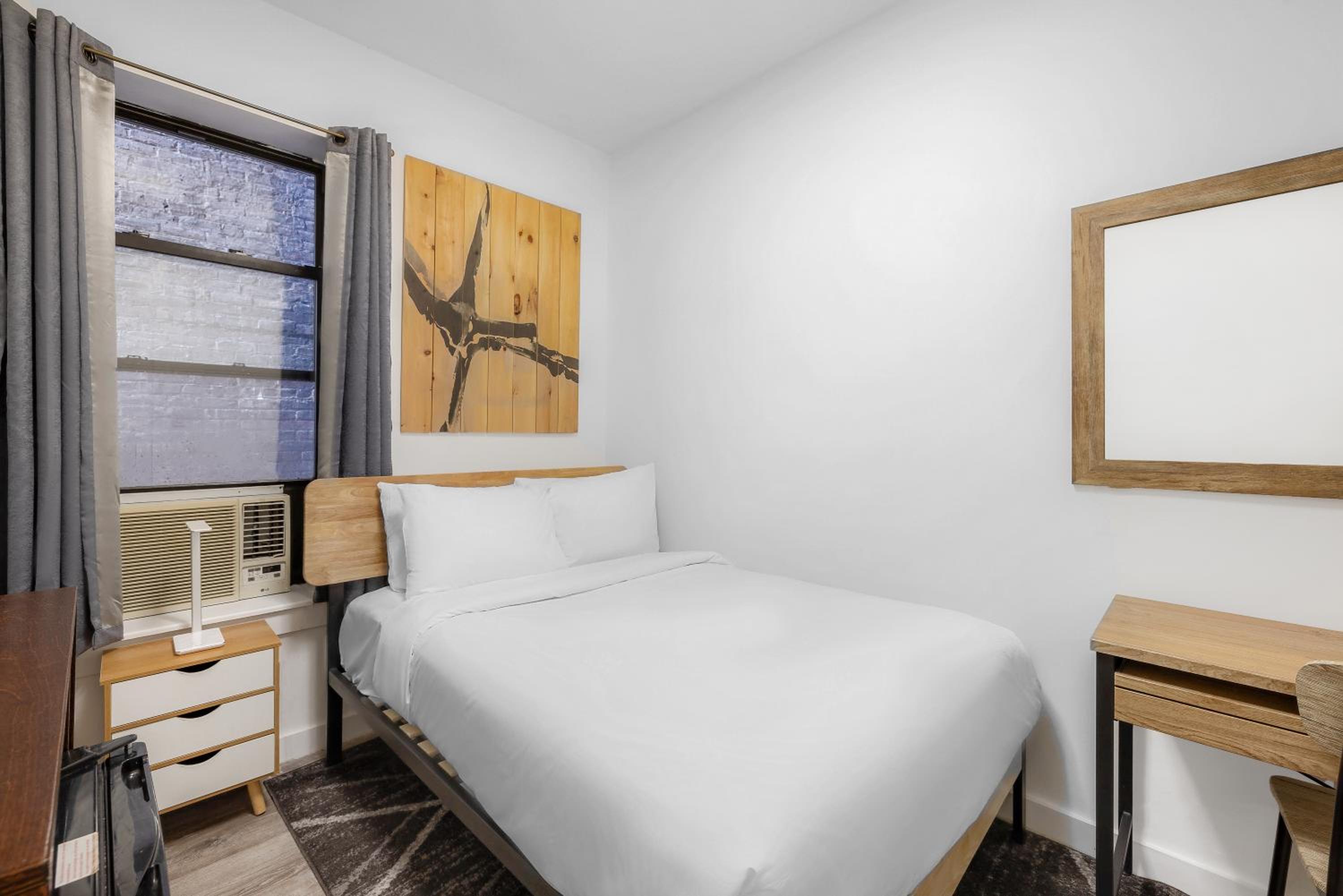 Double Room - Non-Smoking photo 1