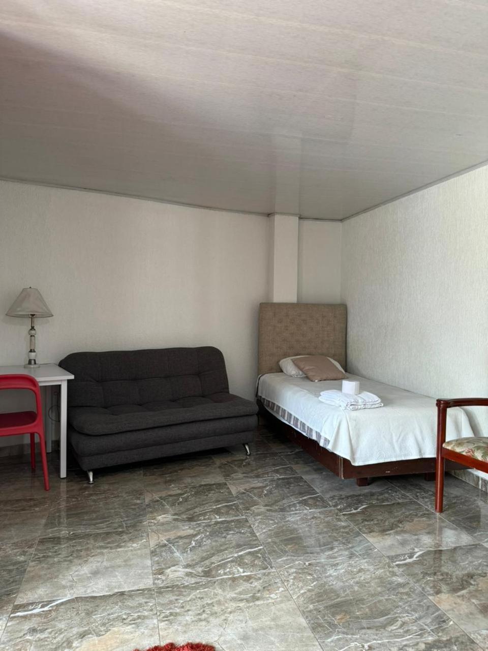 Deluxe Double or Twin Room photo 3