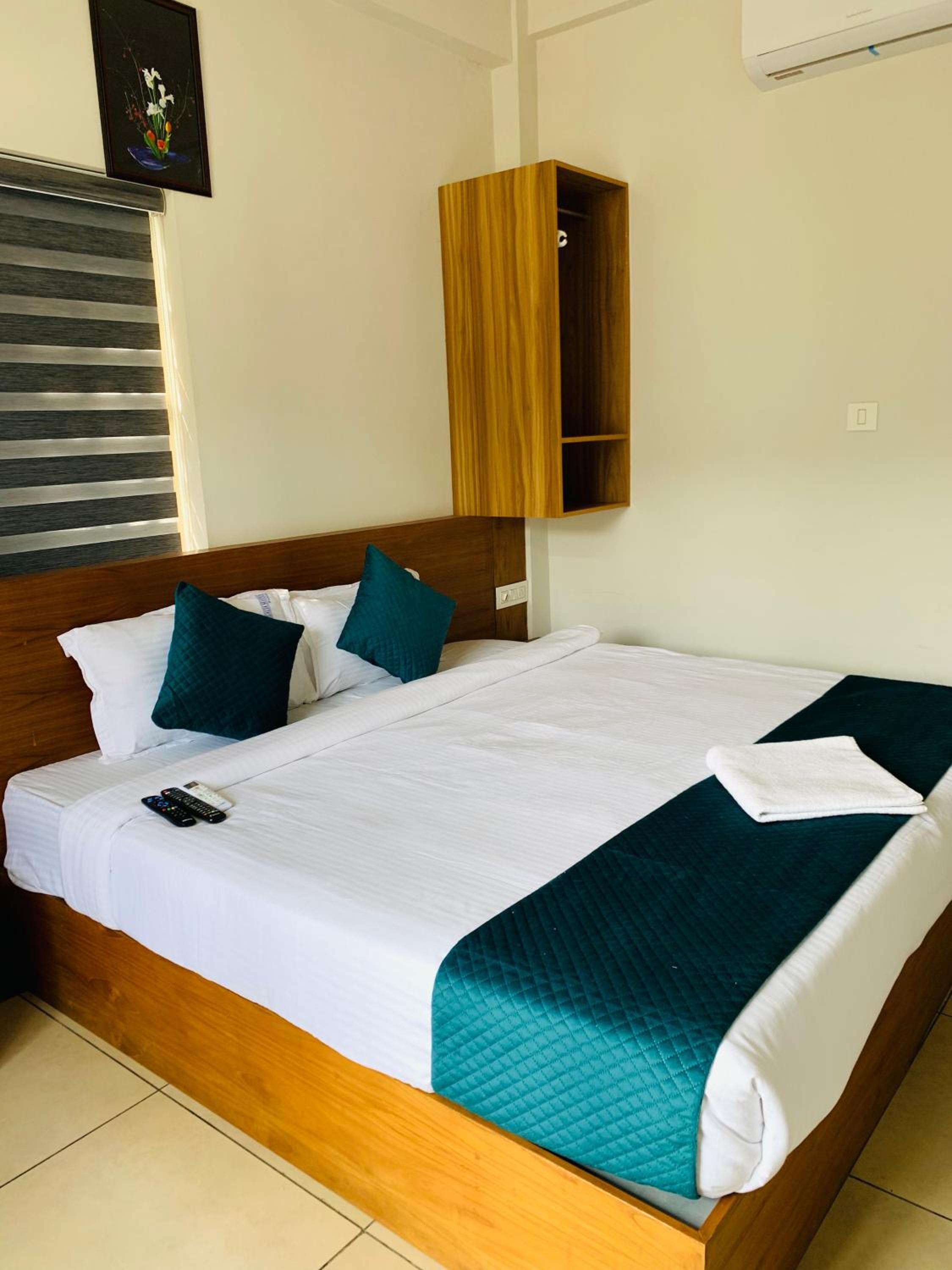 Deluxe Queen Room with Two Queen Beds