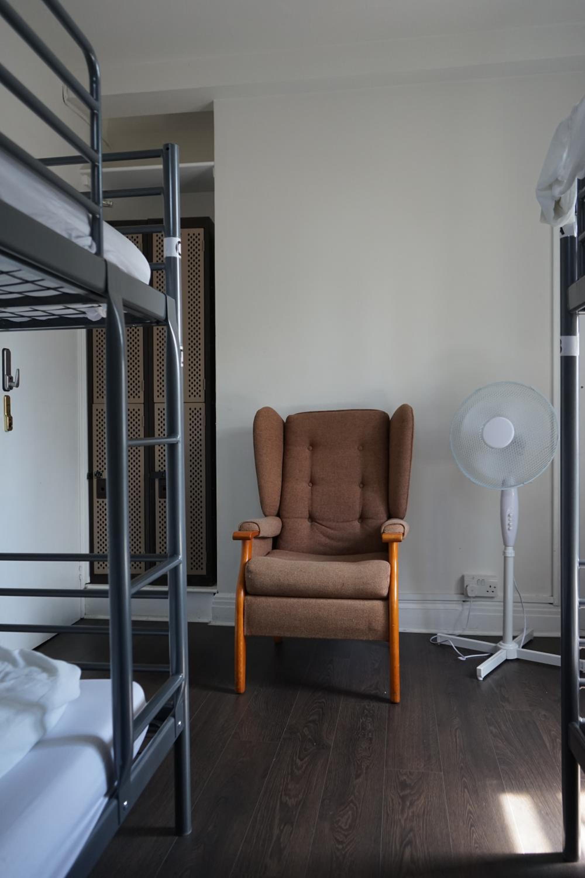 Bed in 4-Bed Mixed Dormitory Room photo 2