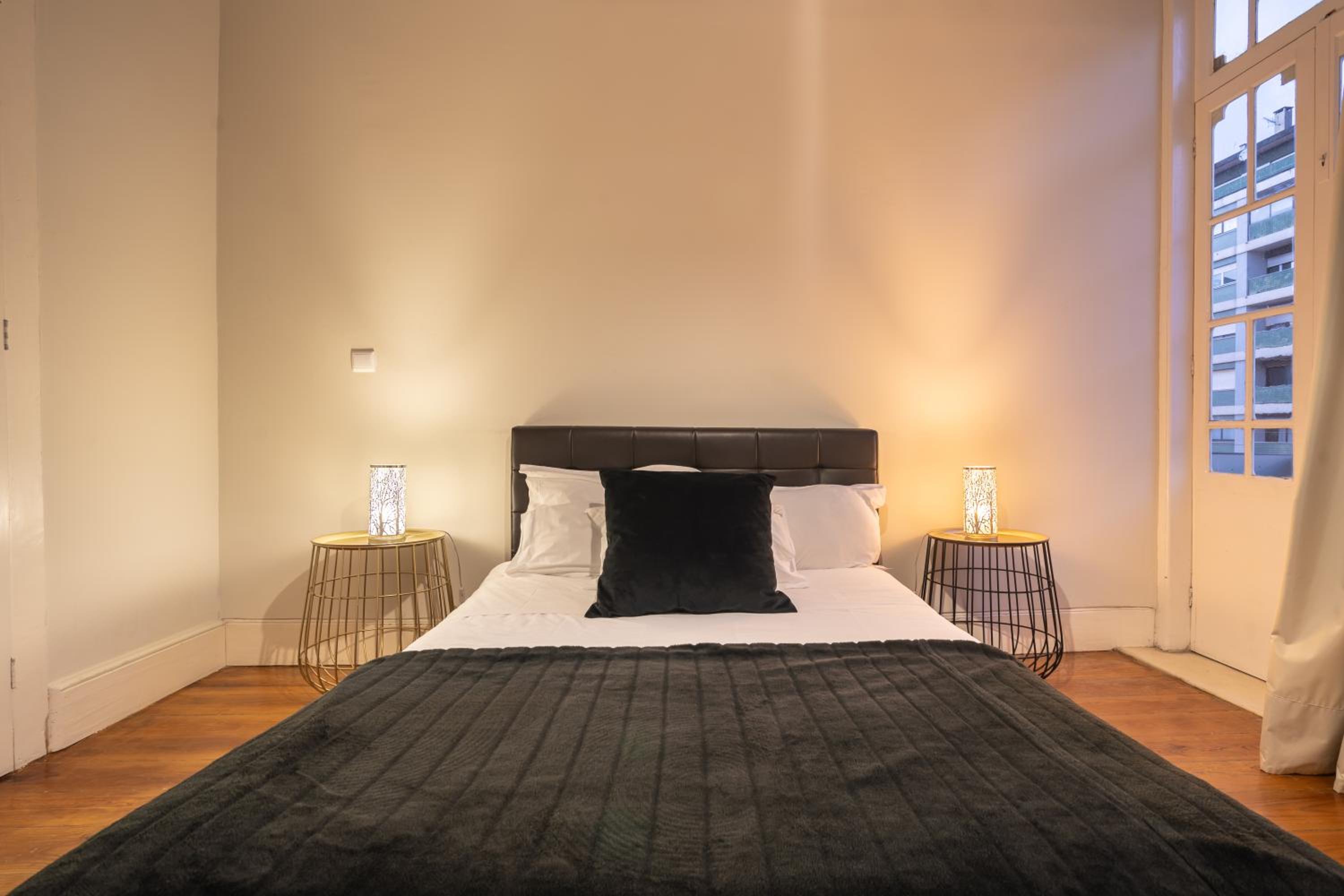 One-Bedroom Apartment - Photo 11