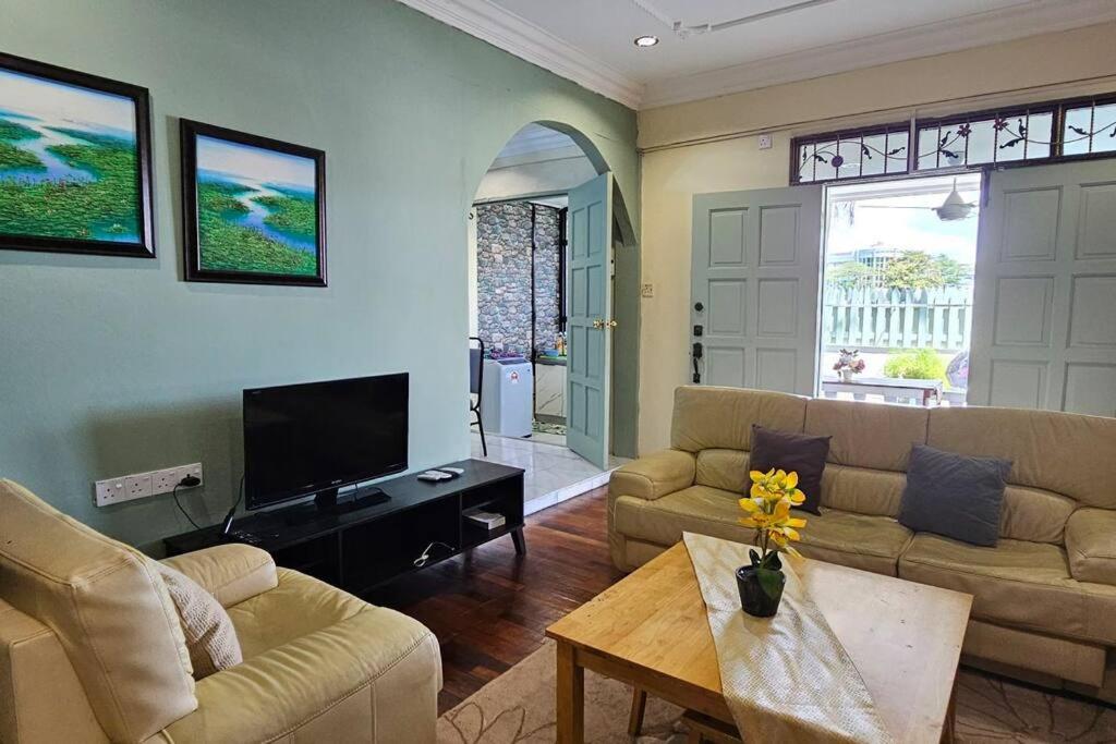 Villa photo 1