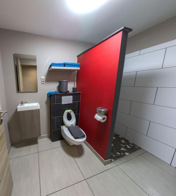 Four-Bedroom House photo 2