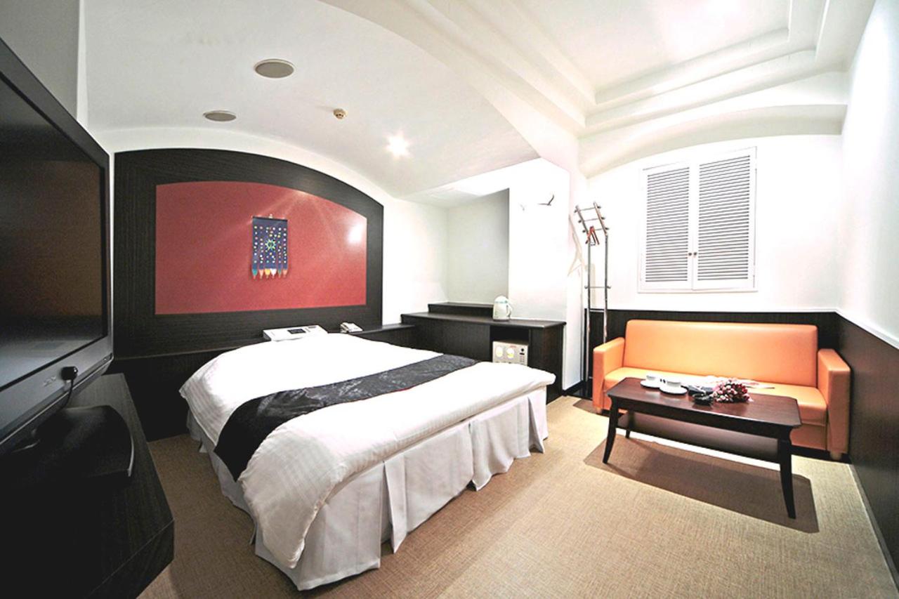 Double Room - Photo 3