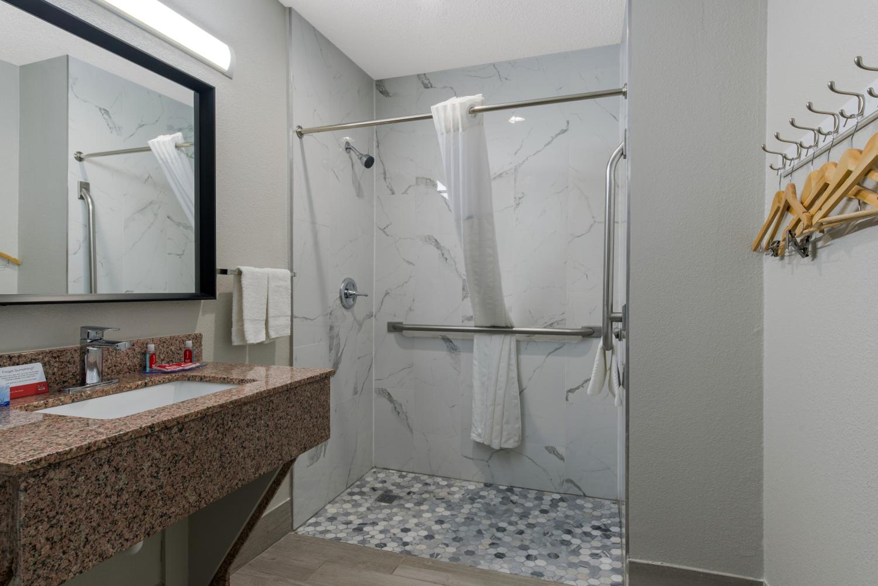 King Room - Disability Access/Non Smoking  photo 3