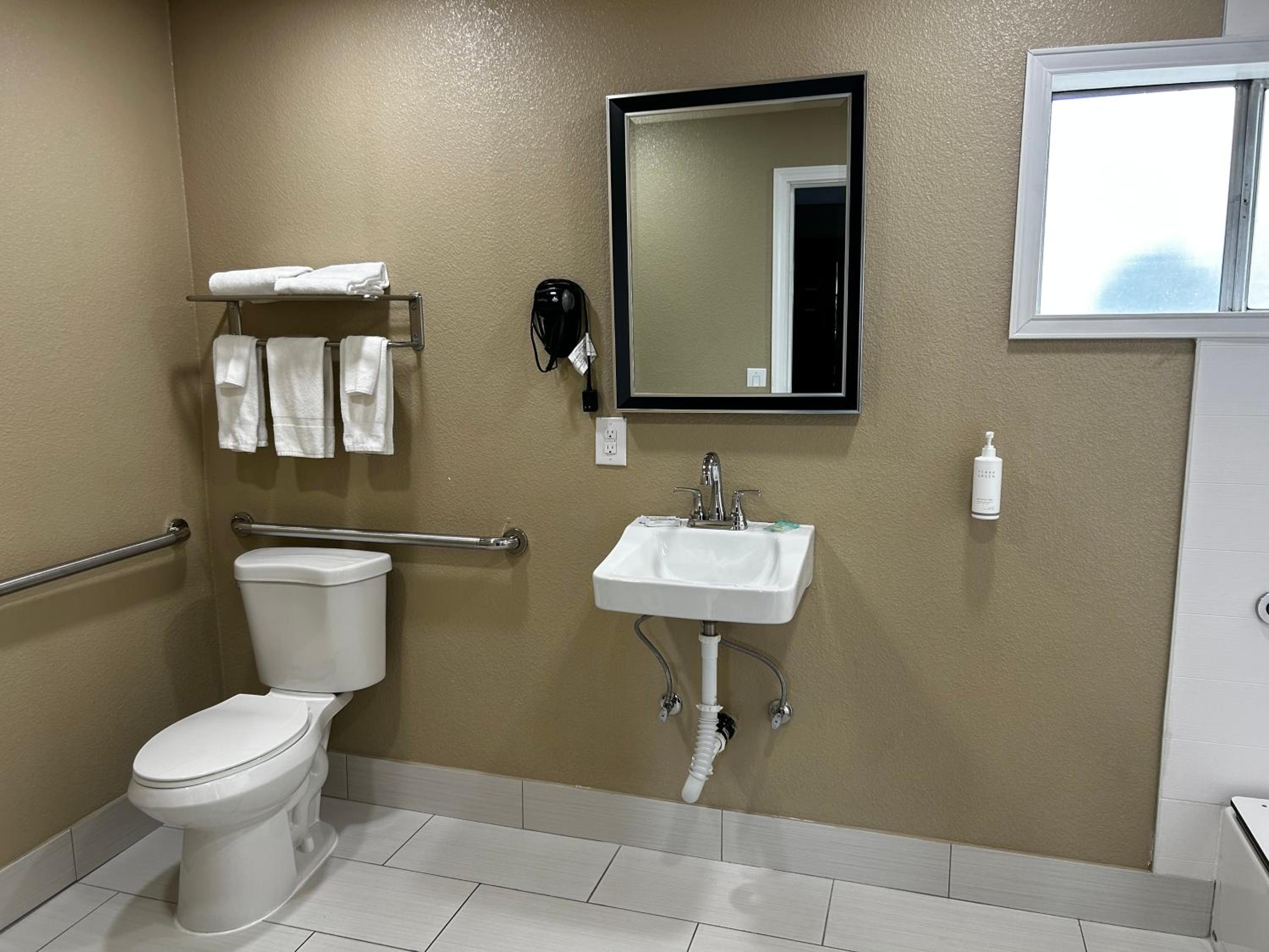 Double Room - Disability Access - Photo 6