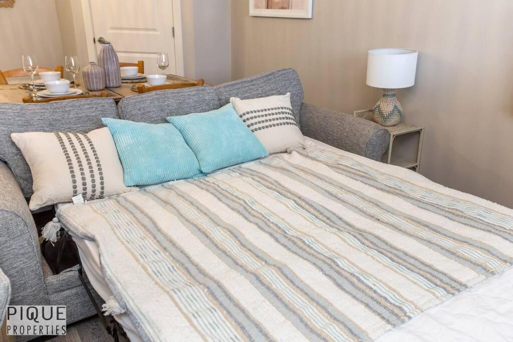 One-Bedroom House photo 1