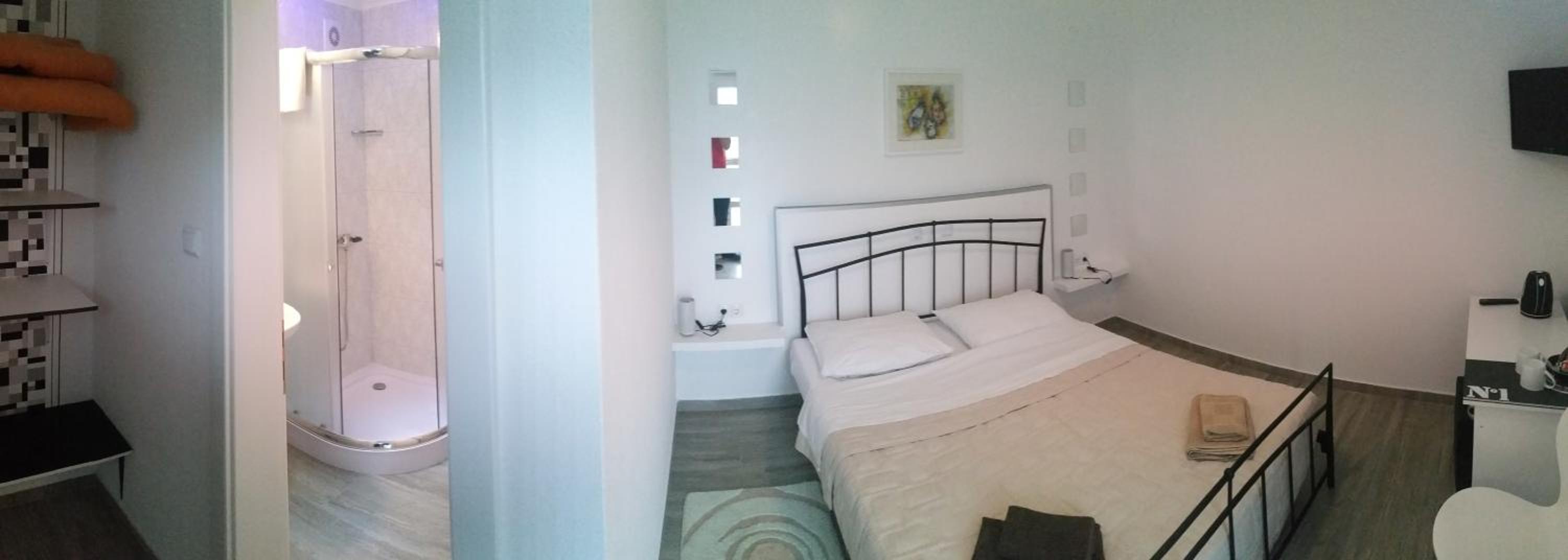 Double Room with Terrace - Photo 21