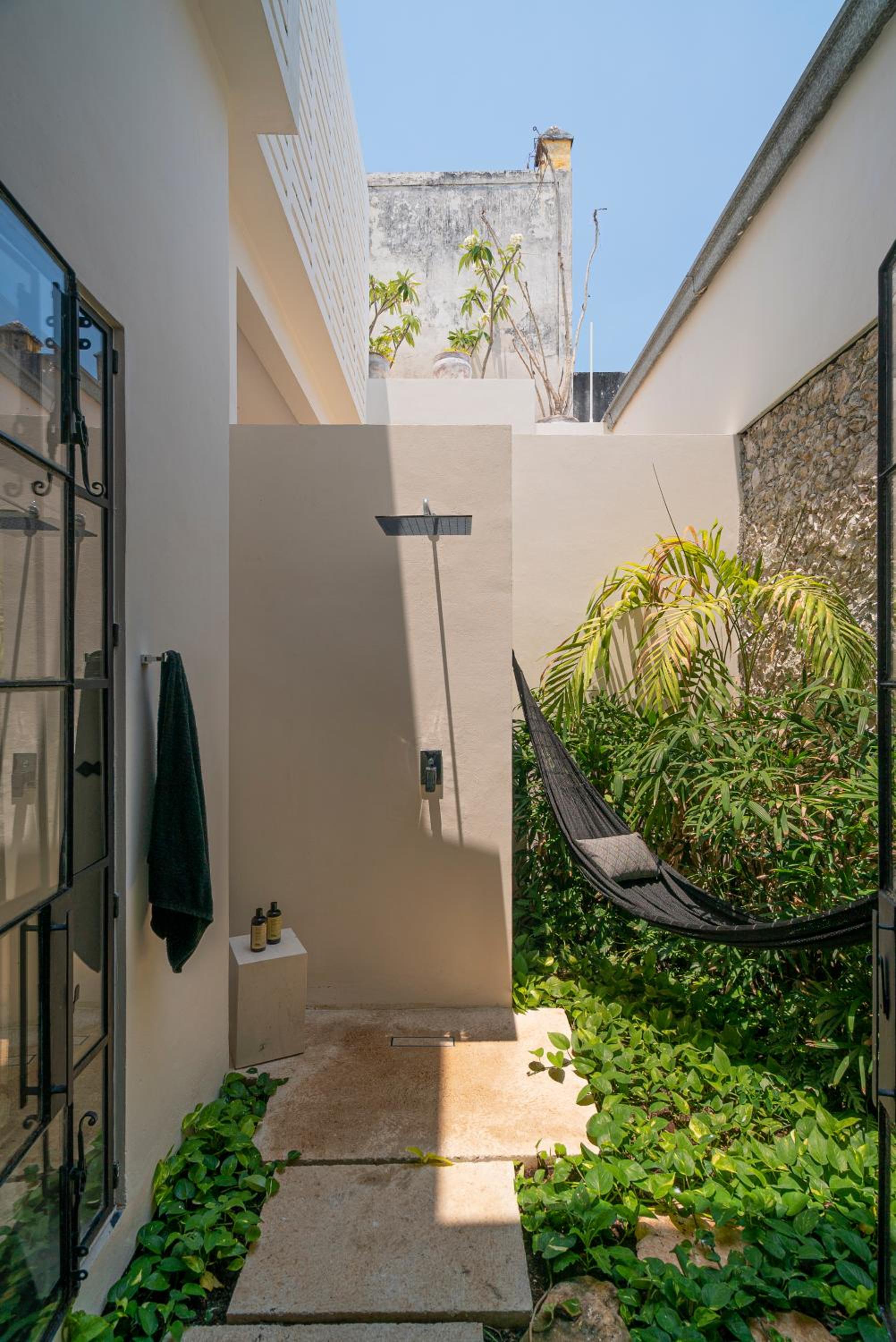 Villa photo 2