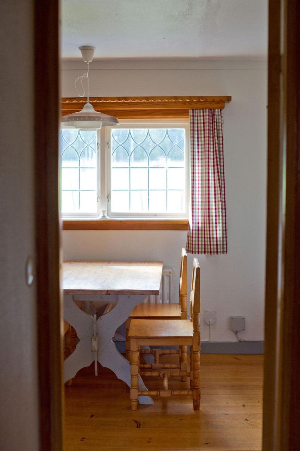 Two-Bedroom House - Photo 7