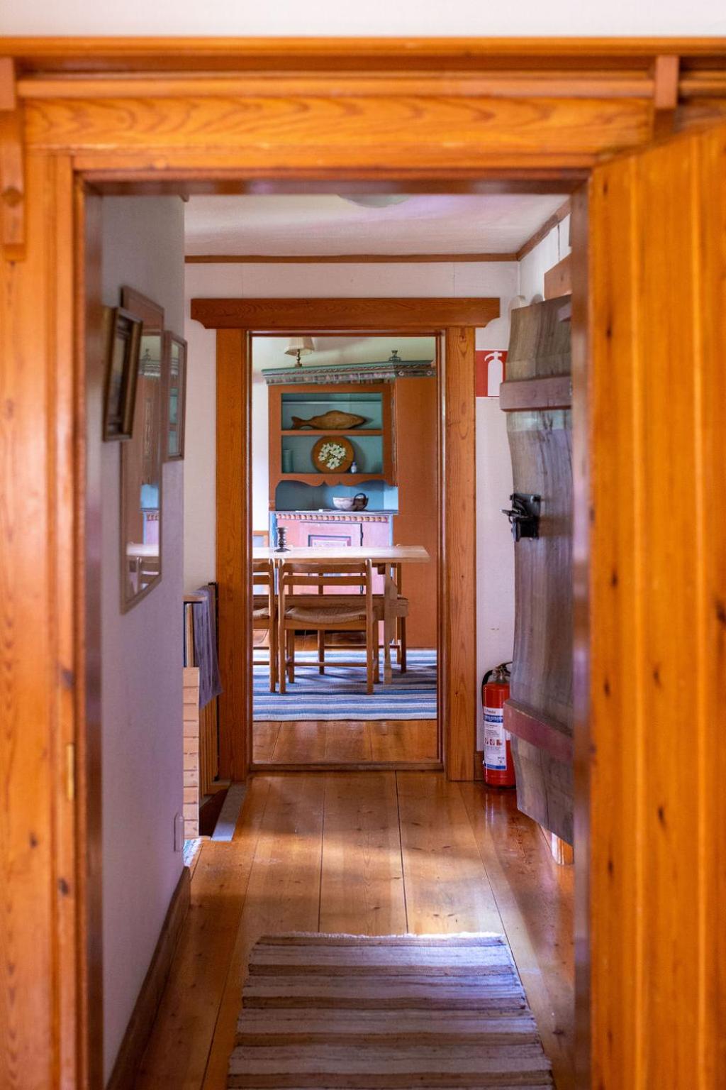 Two-Bedroom House - Photo 19