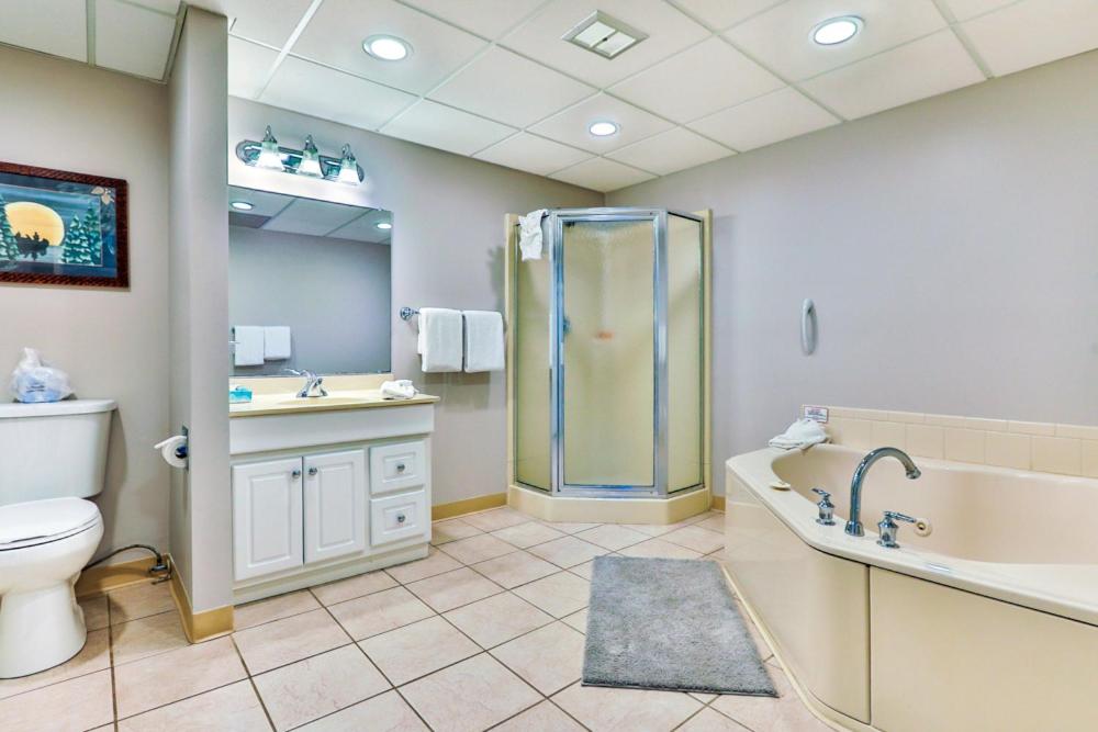 Two-Bedroom Suite photo 2
