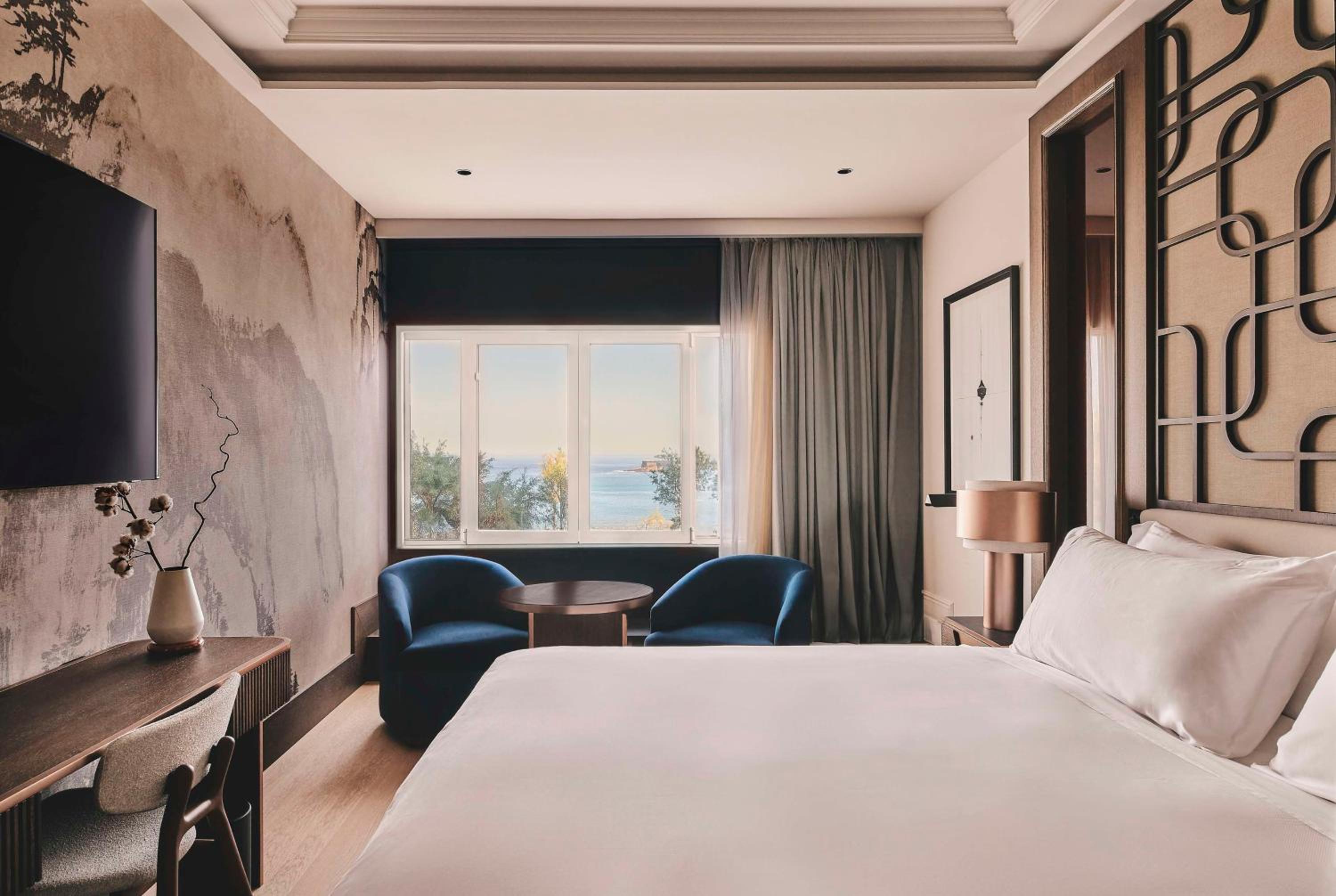 Deluxe Room - Photo 1
