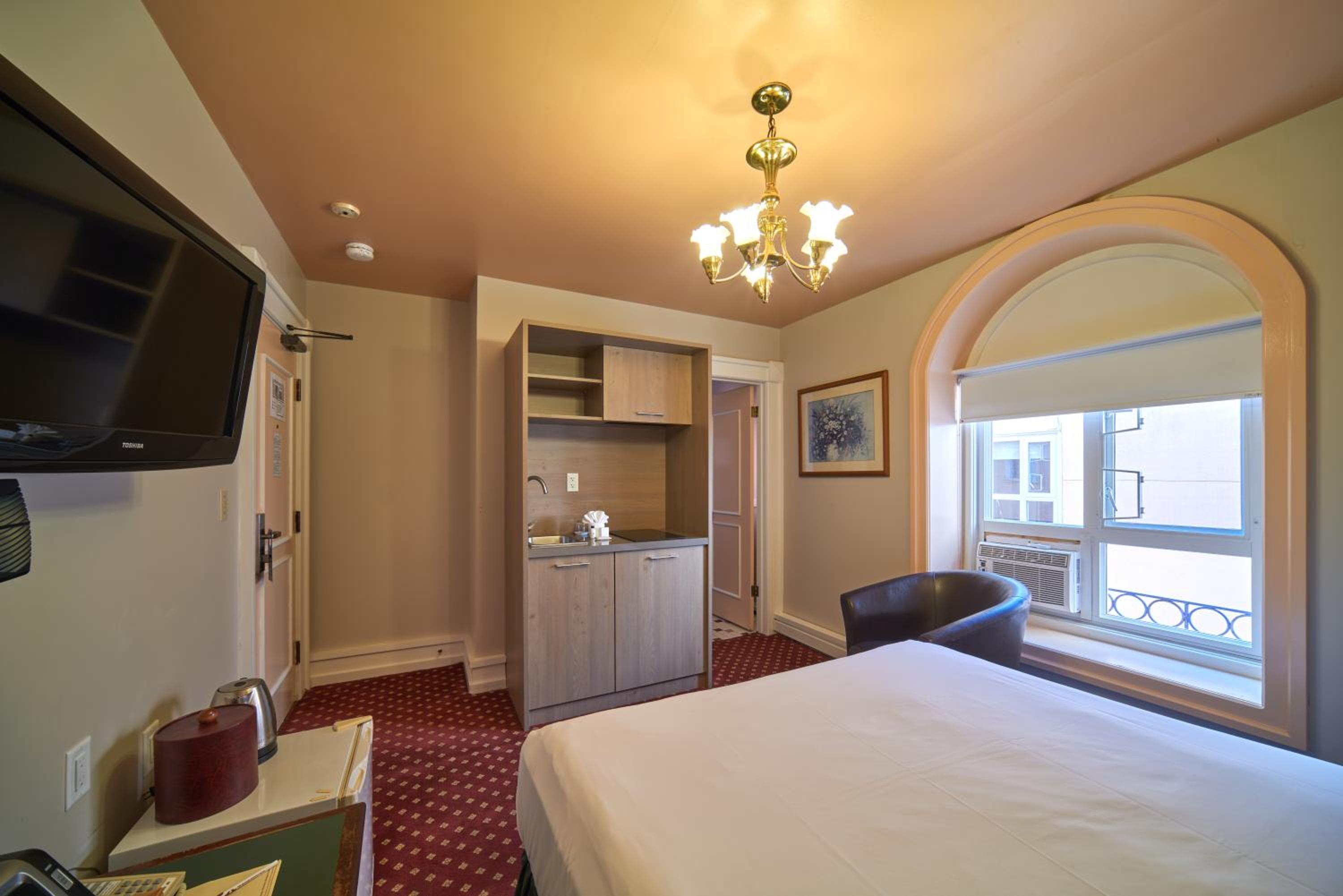 Standard Queen Room - Photo 3