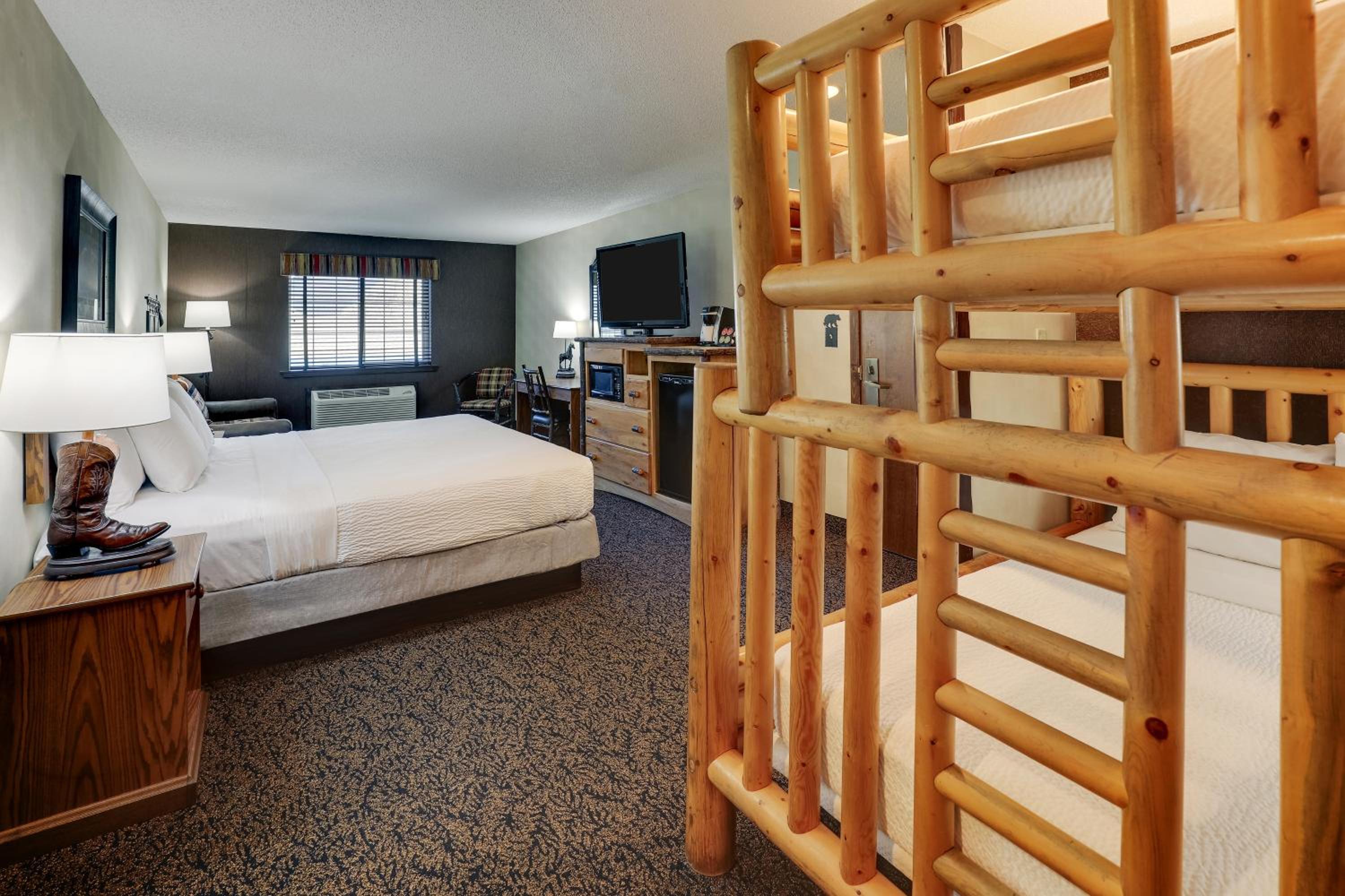 Family Suite - Photo 2