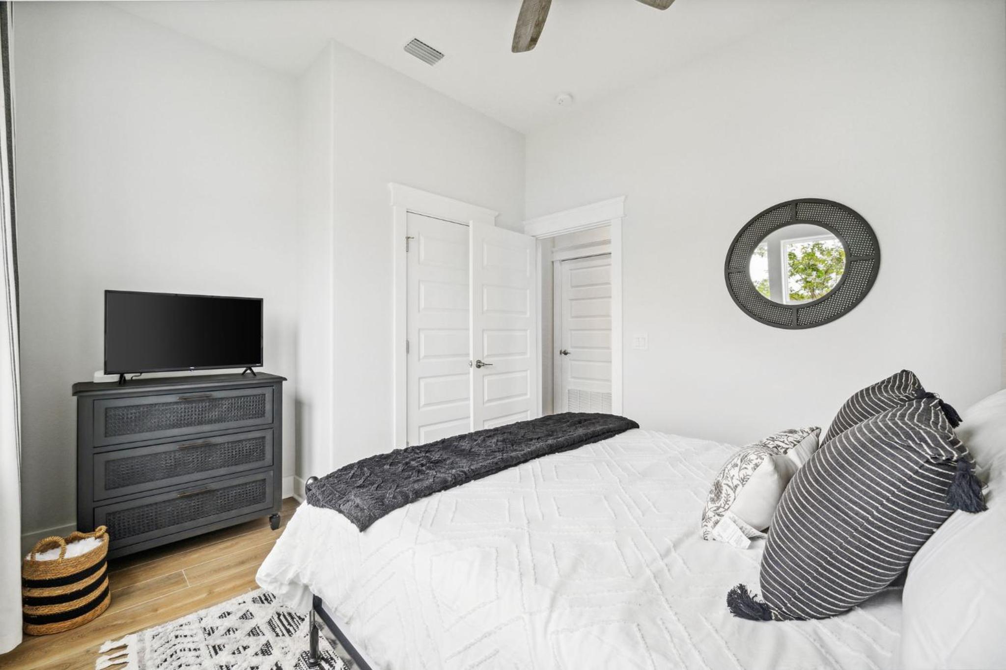 Four-Bedroom House photo 1
