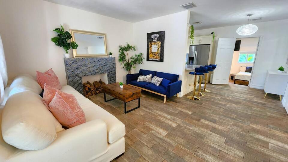 Three-Bedroom House photo 1