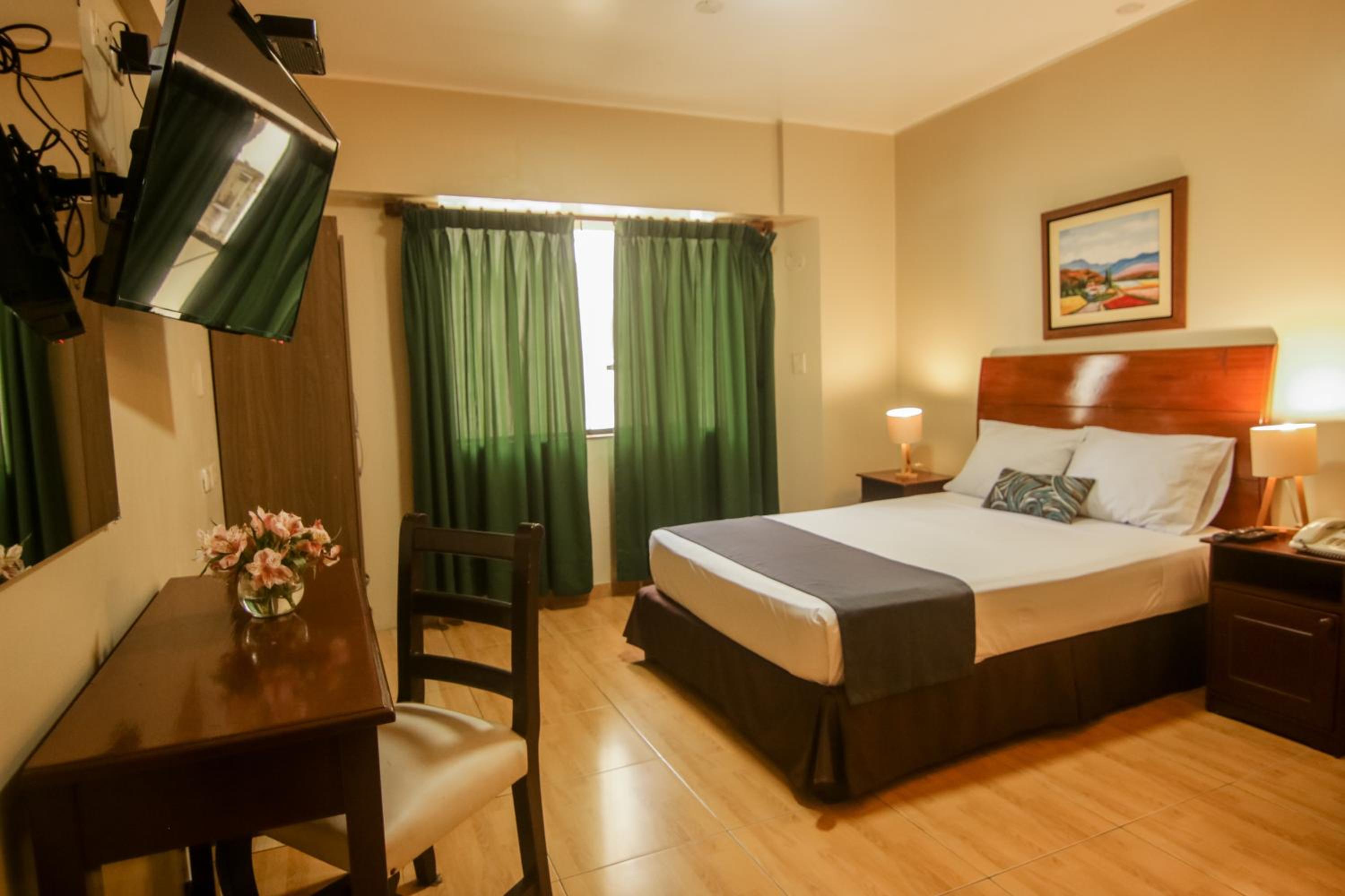 Standard Double Room - Photo 8