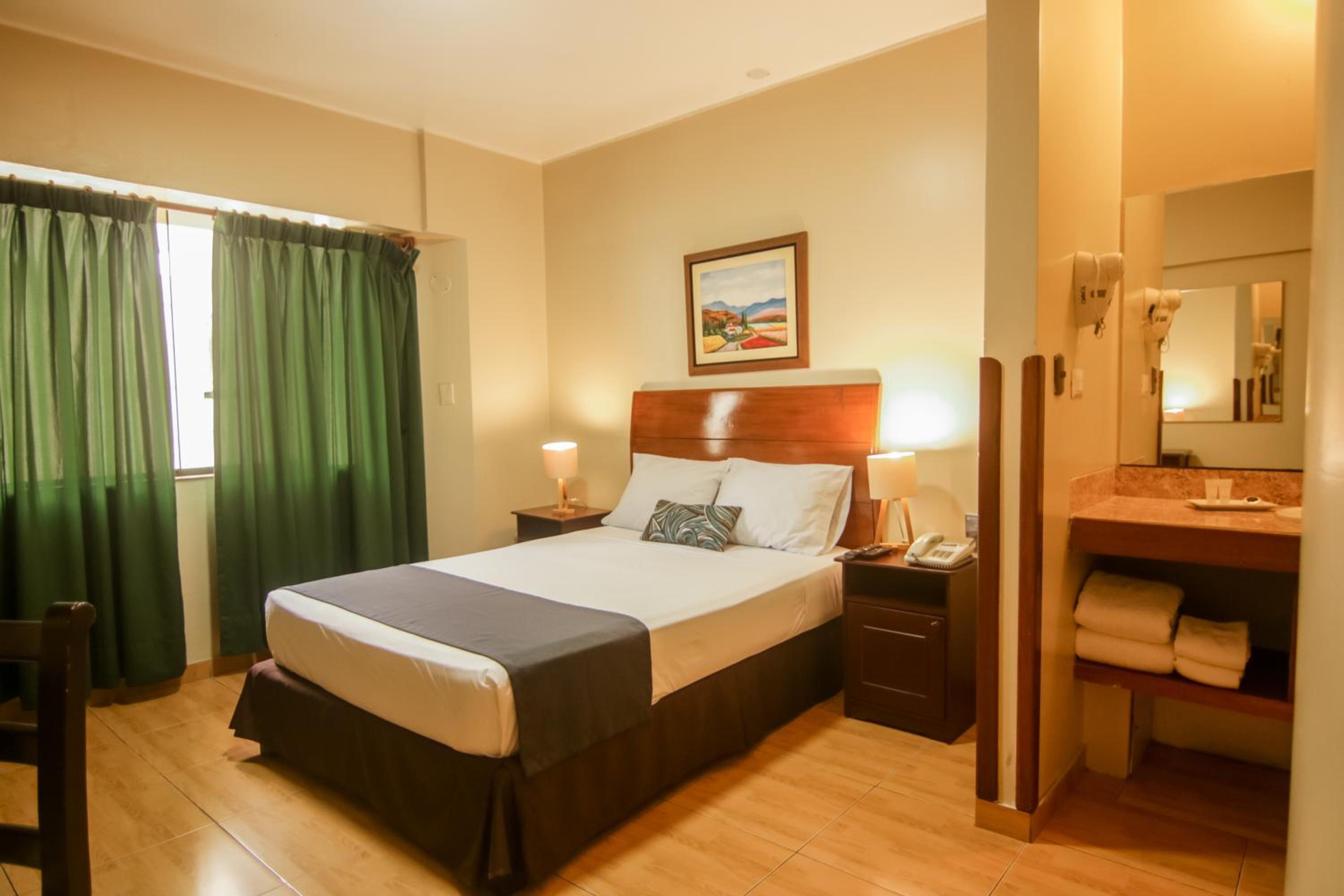 Standard Double Room - Photo 10