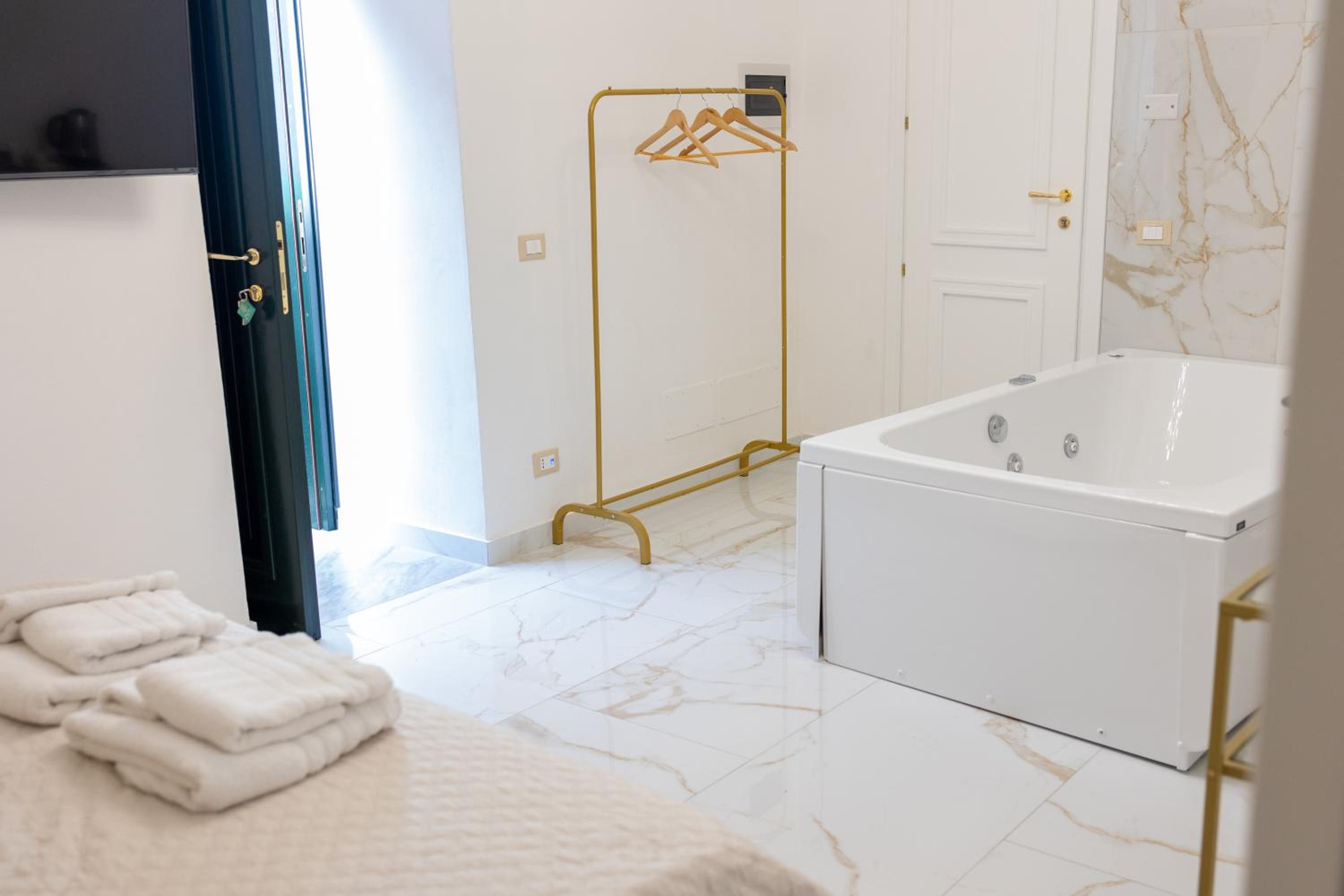 Family Suite - Photo 15