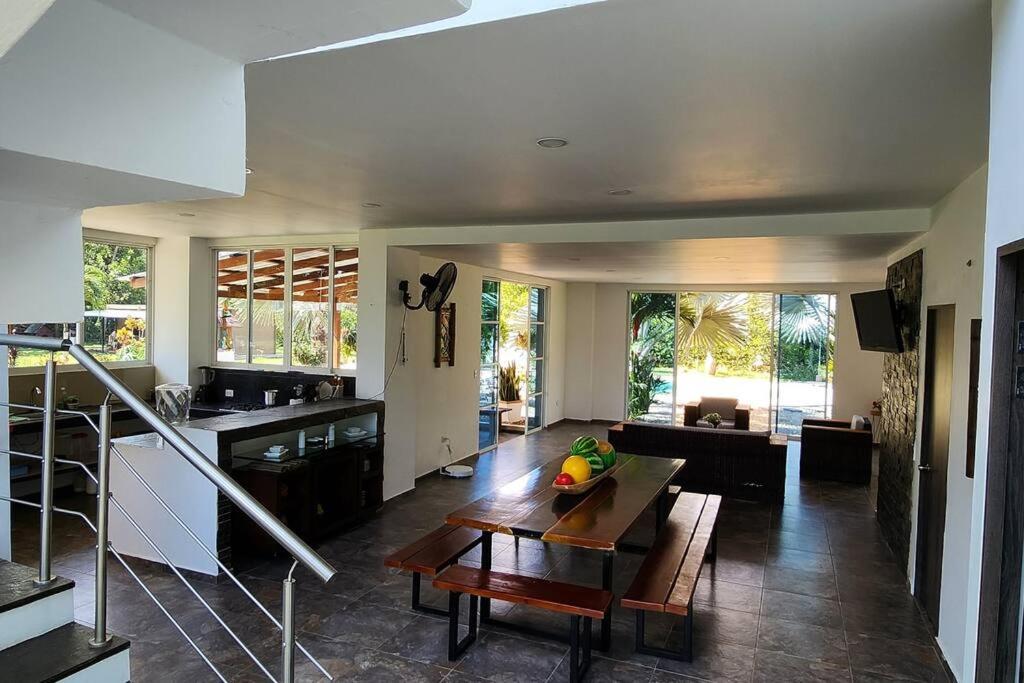 Villa photo 2