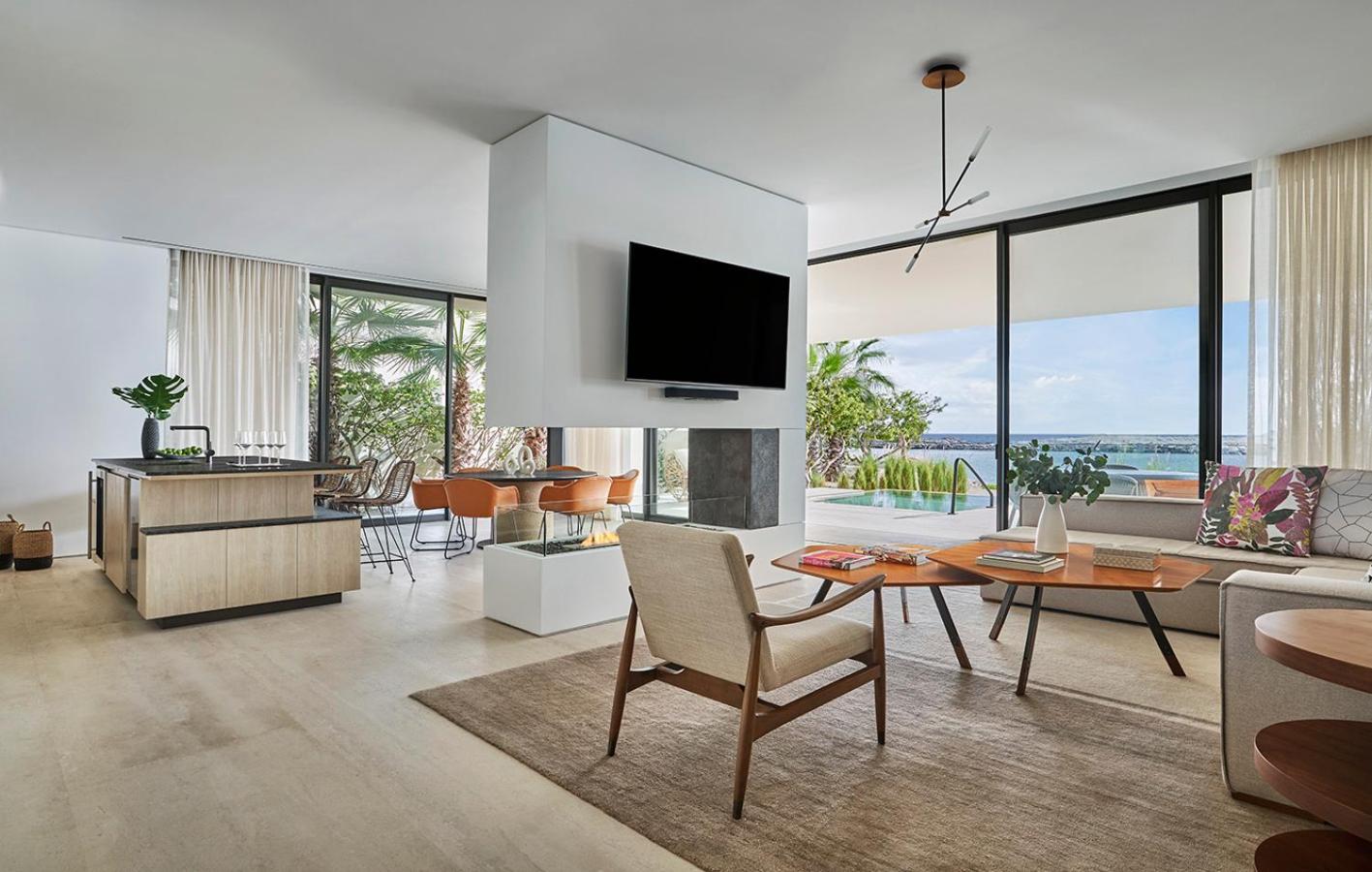 Marina Four Bedroom (Non Smoking) photo 2